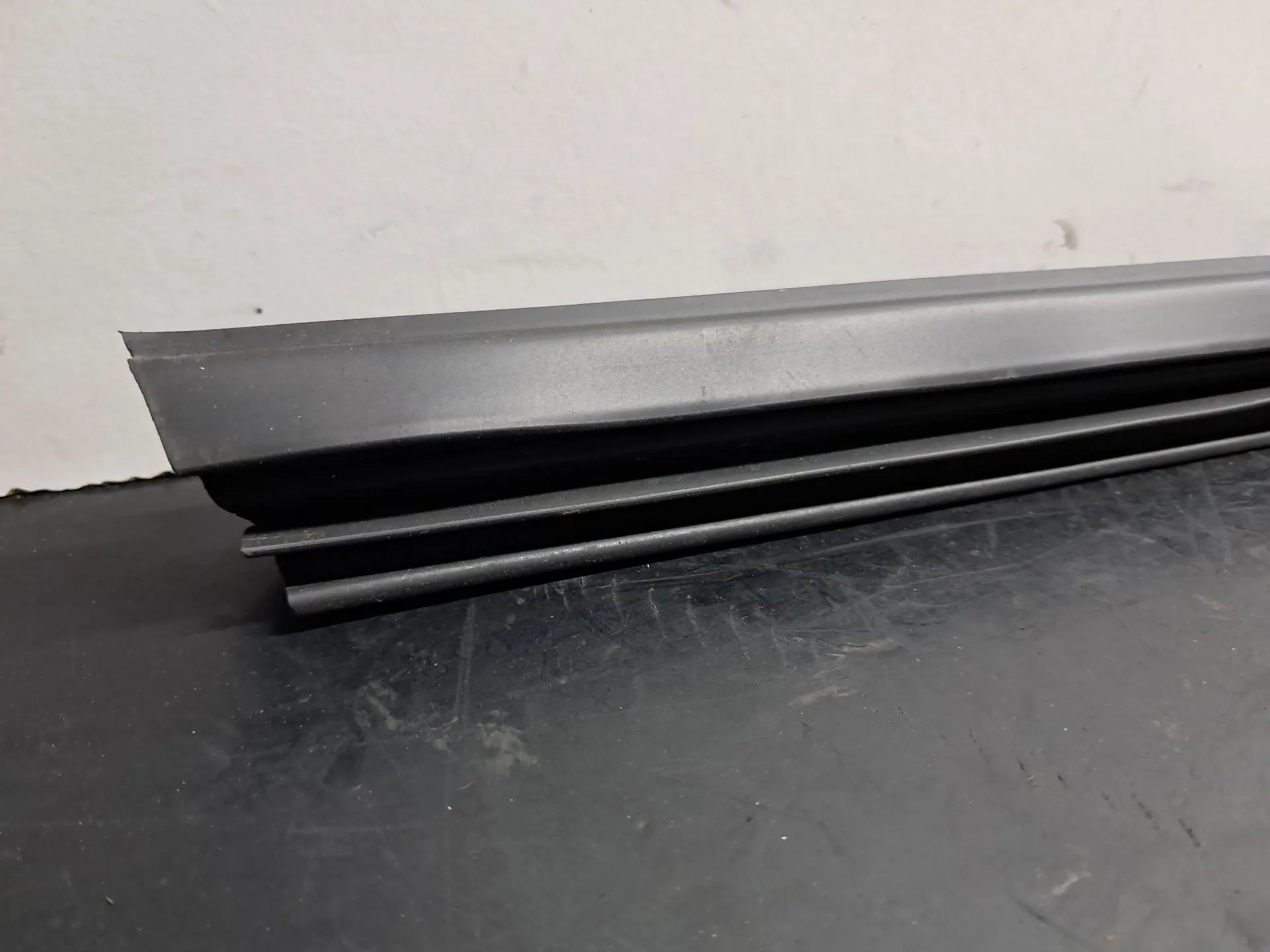 Left front window scraper MERCEDES-BENZ Classe E Cabriolet (A207) Imagem-1