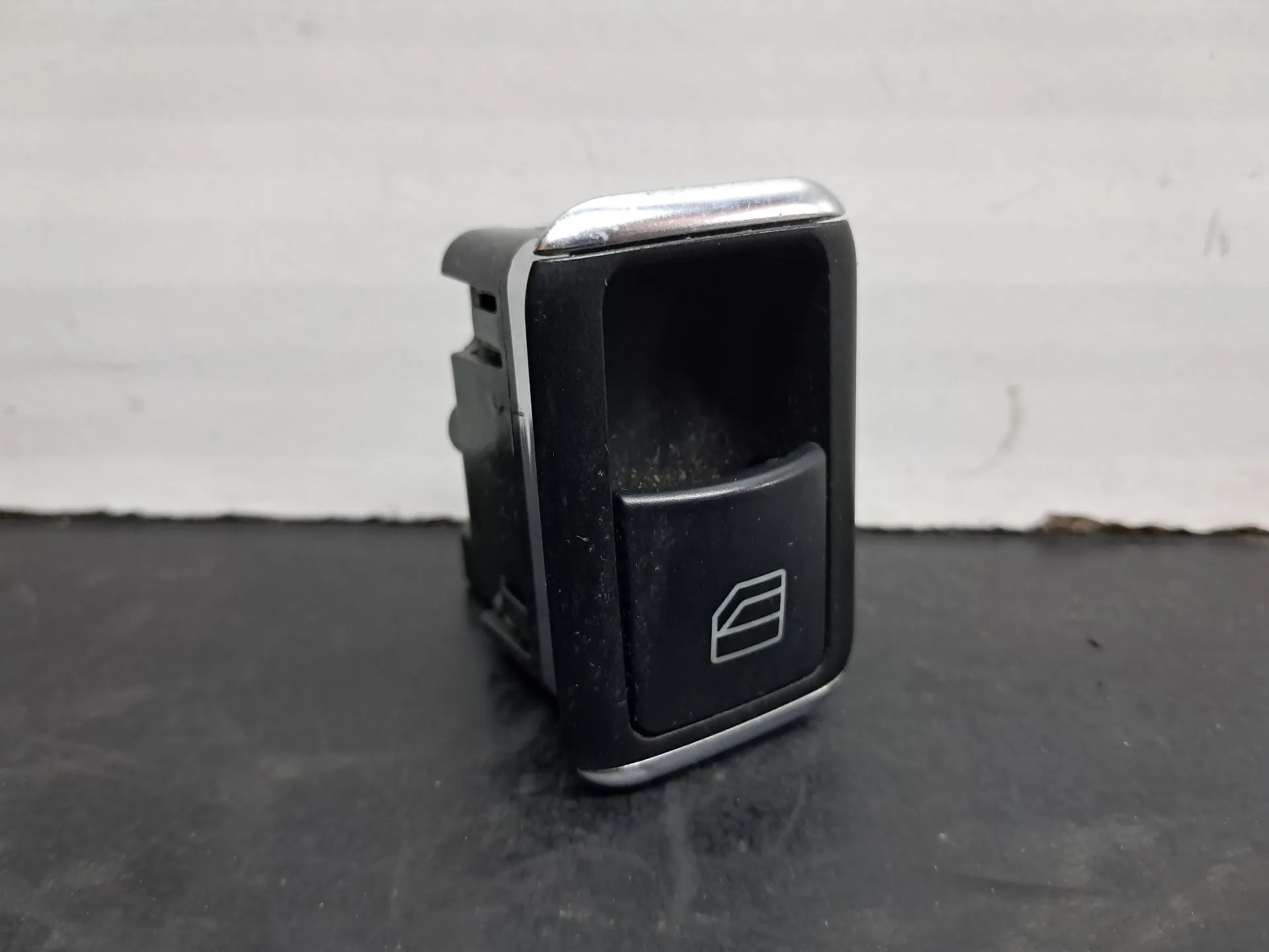 Mando / interruptor elevalunas delantero derecho MERCEDES-BENZ Classe E Cabriolet (A207)