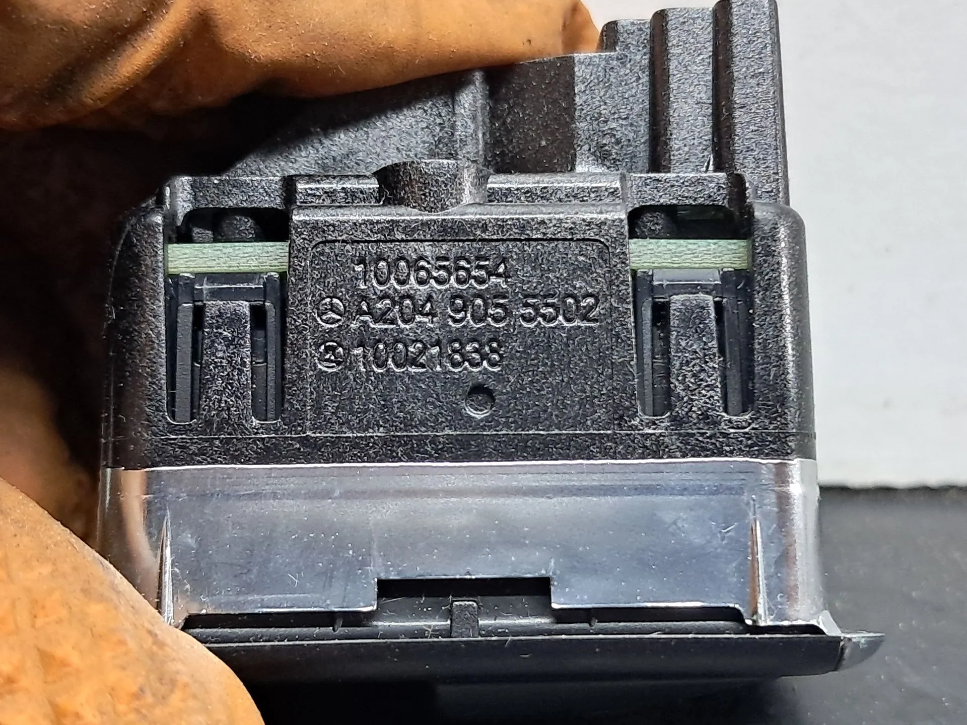 Mando / interruptor elevalunas delantero derecho MERCEDES-BENZ Classe E Cabriolet (A207) Imagem-4