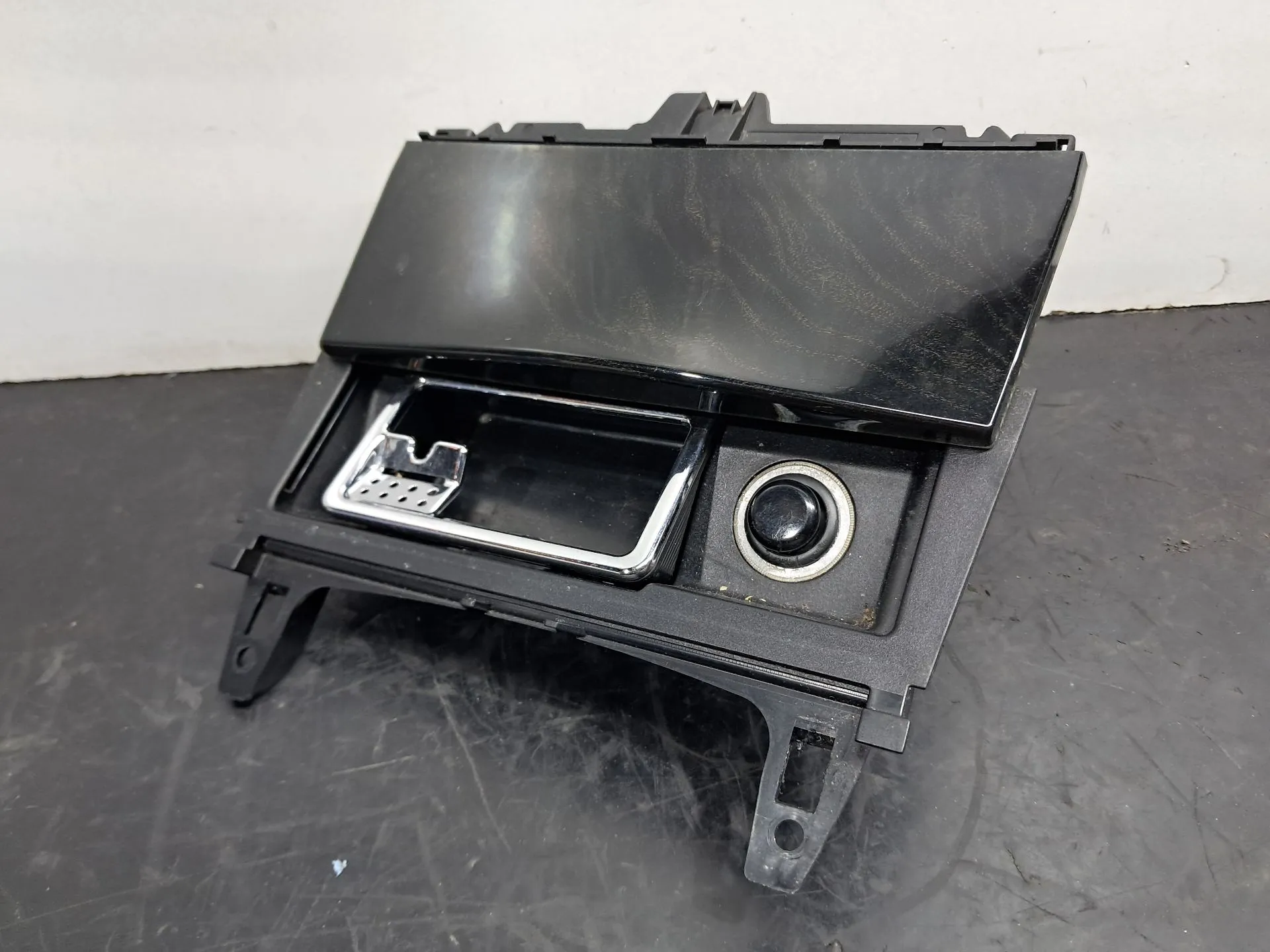 Posacenere MERCEDES-BENZ Classe E Cabriolet (A207) Imagem-2