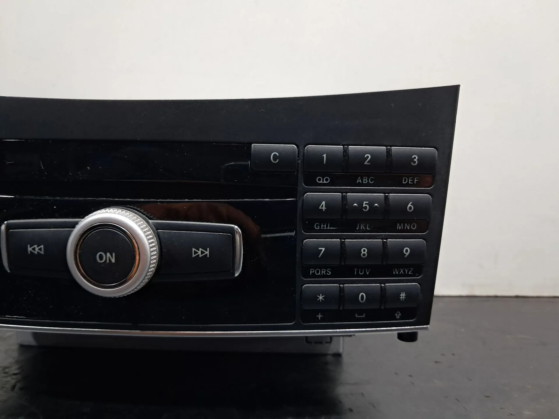 Rádio / auto-rádio MERCEDES-BENZ Classe E Cabriolet (A207) Imagem-2