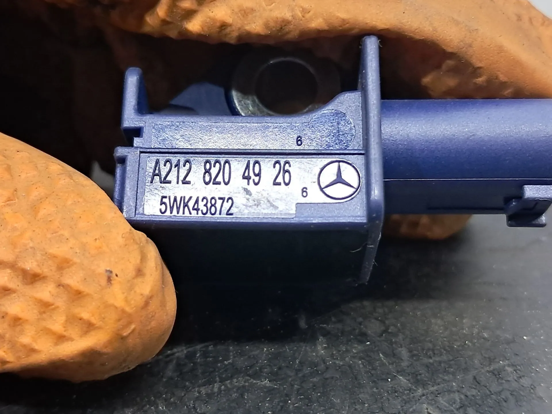 Right front airbag sensor MERCEDES-BENZ Classe E Cabriolet (A207) Imagem-1