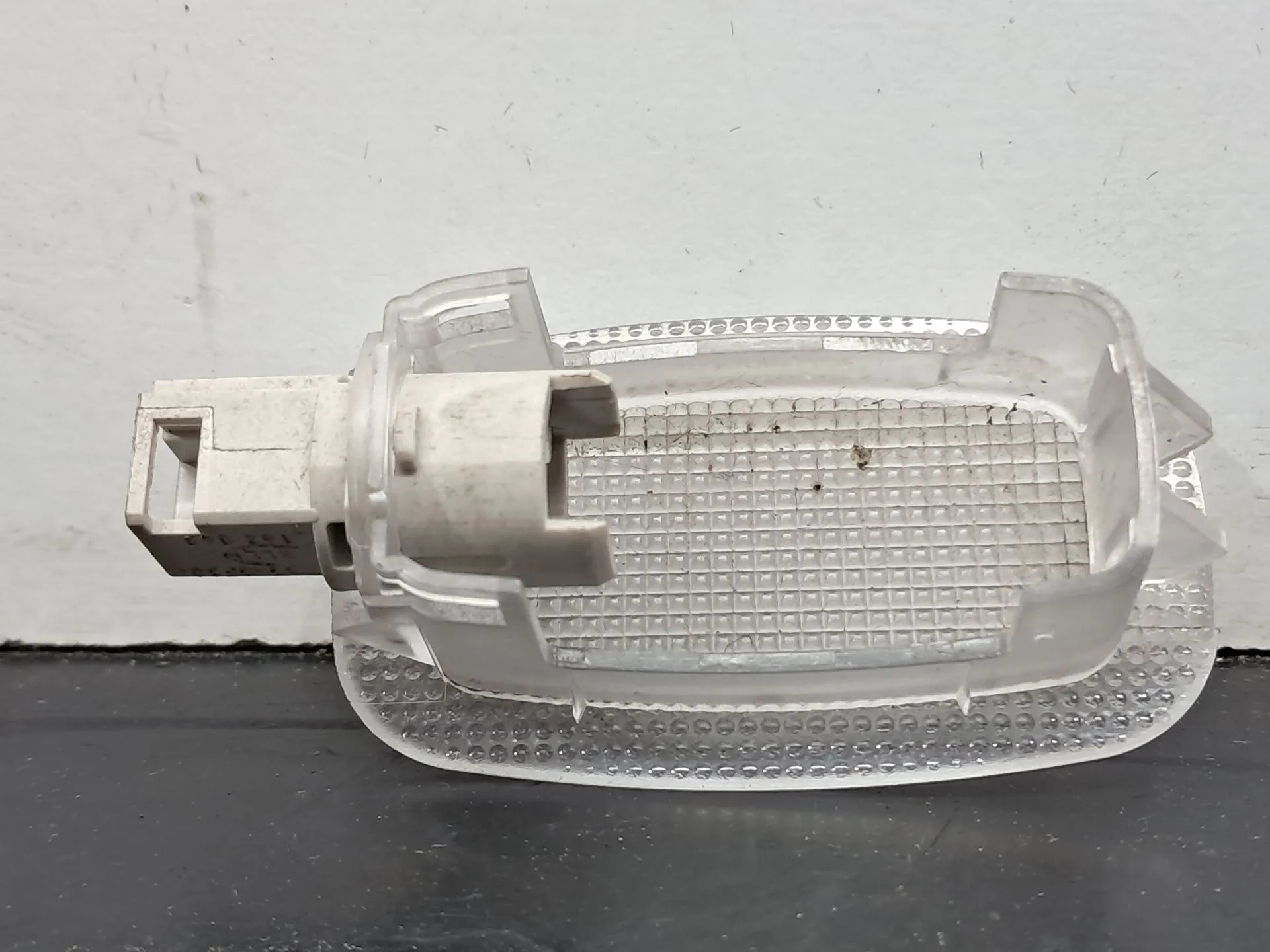 Luce interna MERCEDES-BENZ Classe E Cabriolet (A207) Imagem-1