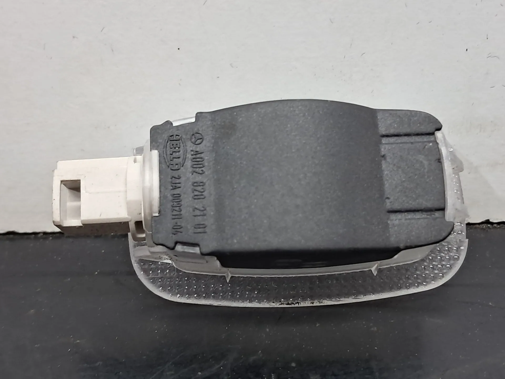 Luce interna MERCEDES-BENZ Classe E Cabriolet (A207) Imagem-1