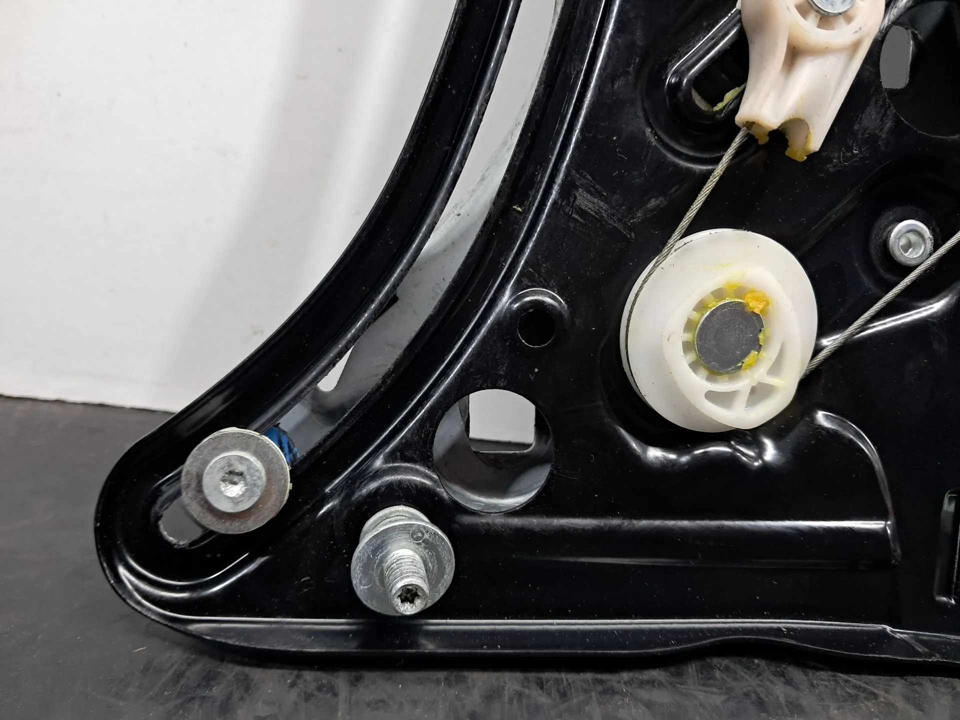 Lève-vitre arrière gauche MERCEDES-BENZ Classe E Cabriolet (A207) Imagem-1