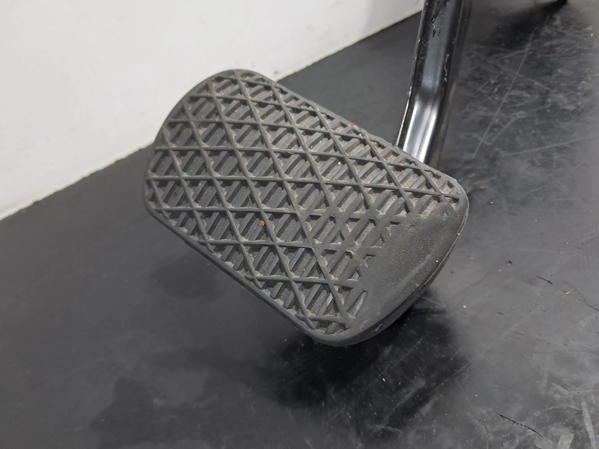 Pedale del freno MERCEDES-BENZ Classe E Cabriolet (A207) Imagem-1