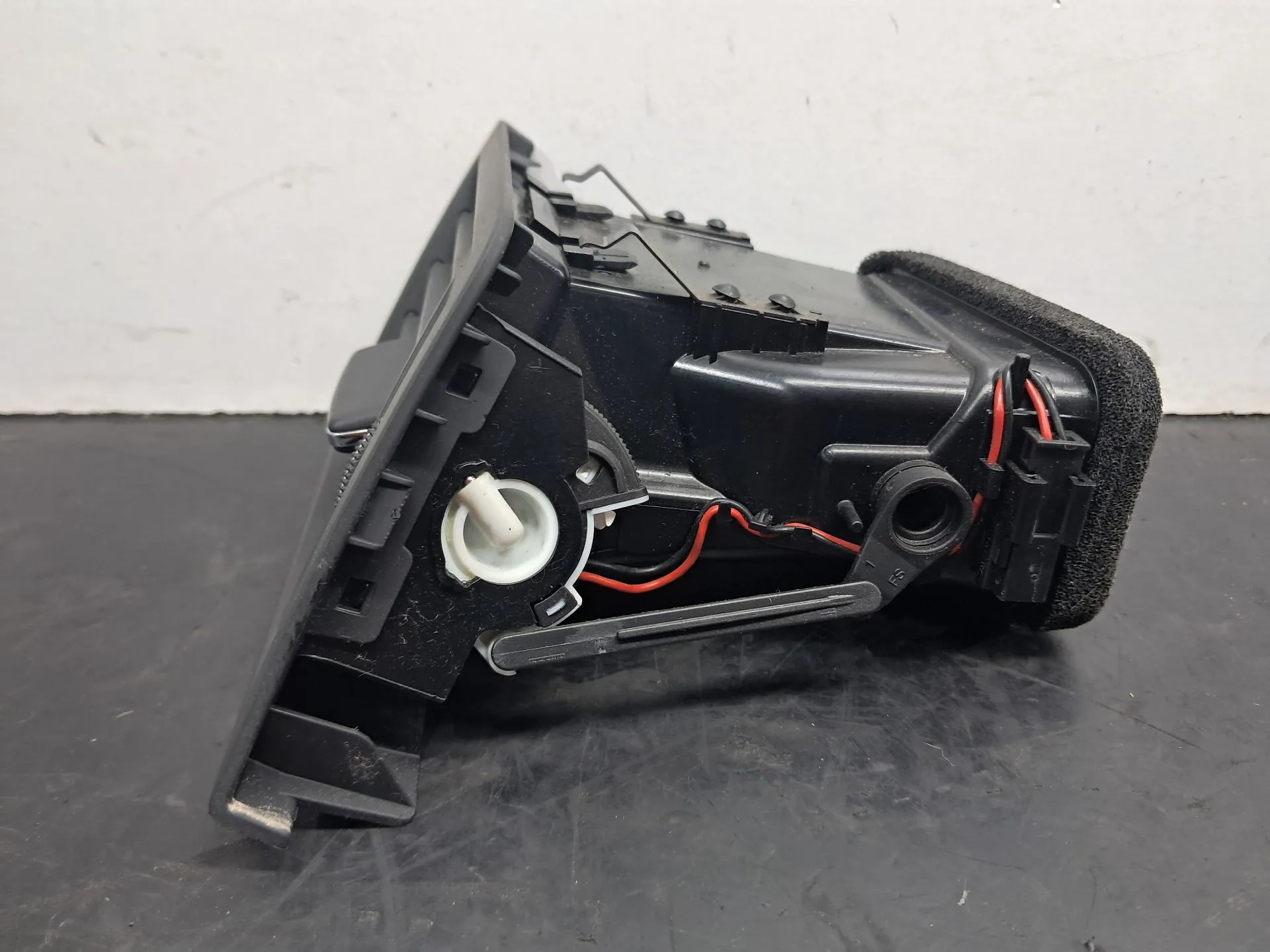 Diffusore / uscita aria MERCEDES-BENZ Classe E Cabriolet (A207) Imagem-1