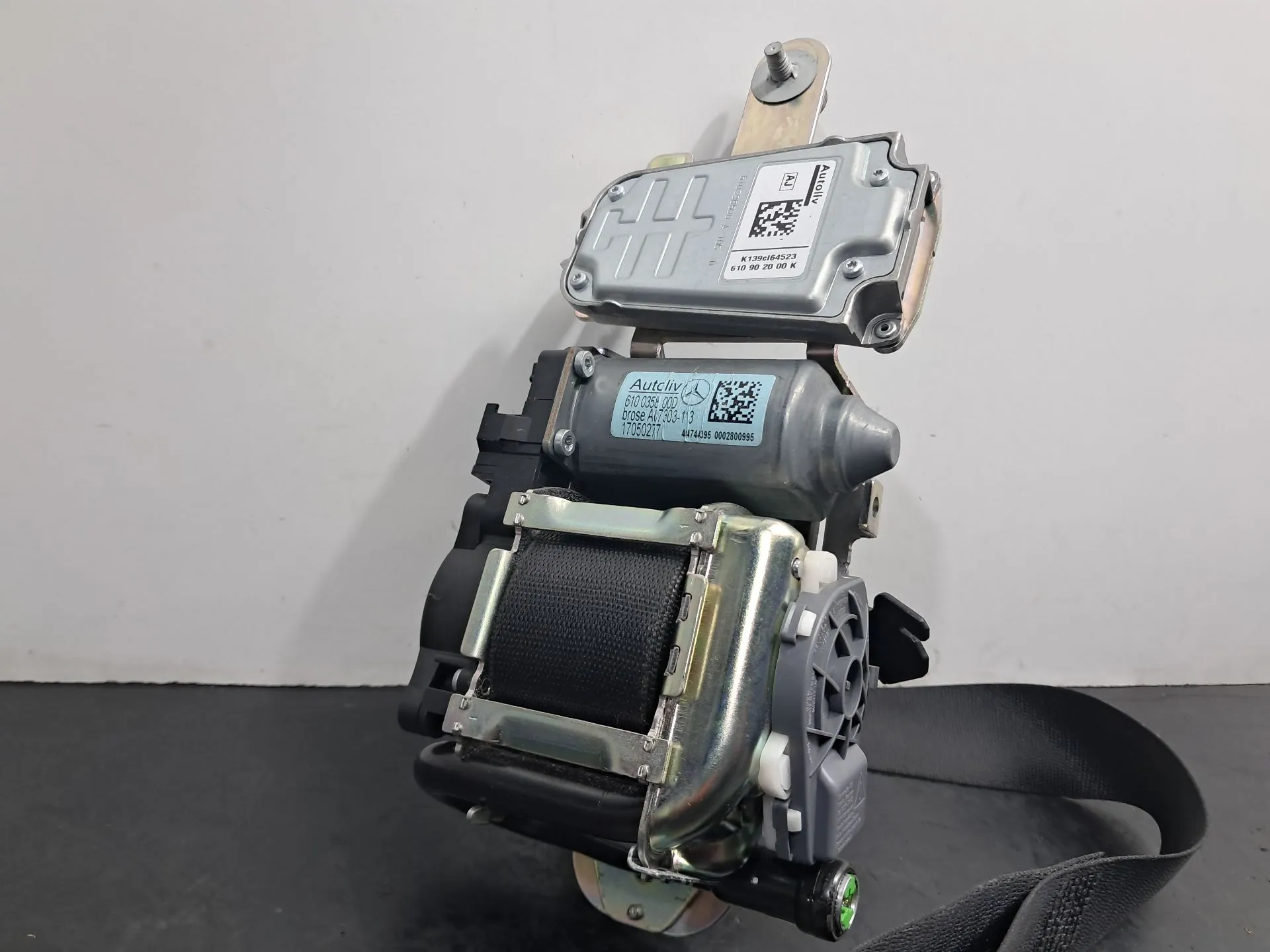 Cinturón delantero izquierdo MERCEDES-BENZ Classe E Cabriolet (A207) Imagem-1