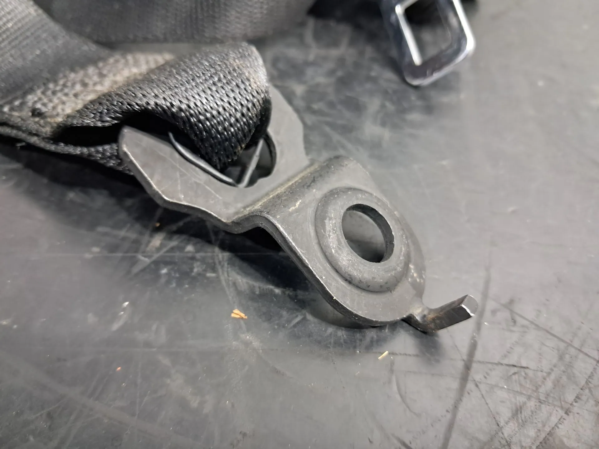 Right rear seatbelt MERCEDES-BENZ Classe E Cabriolet (A207) Imagem-1