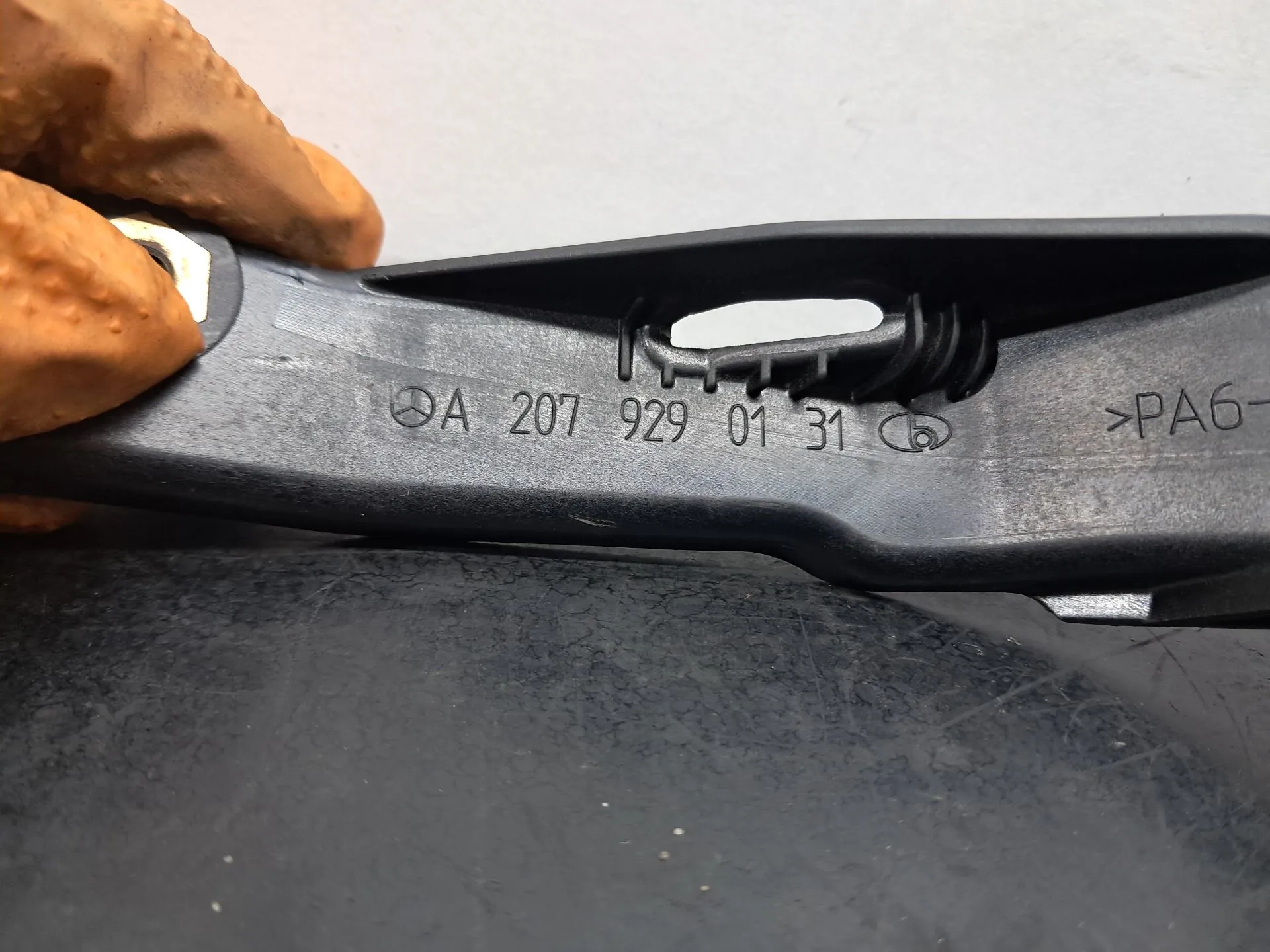 Supporto generico MERCEDES-BENZ Classe E Cabriolet (A207) Imagem-1