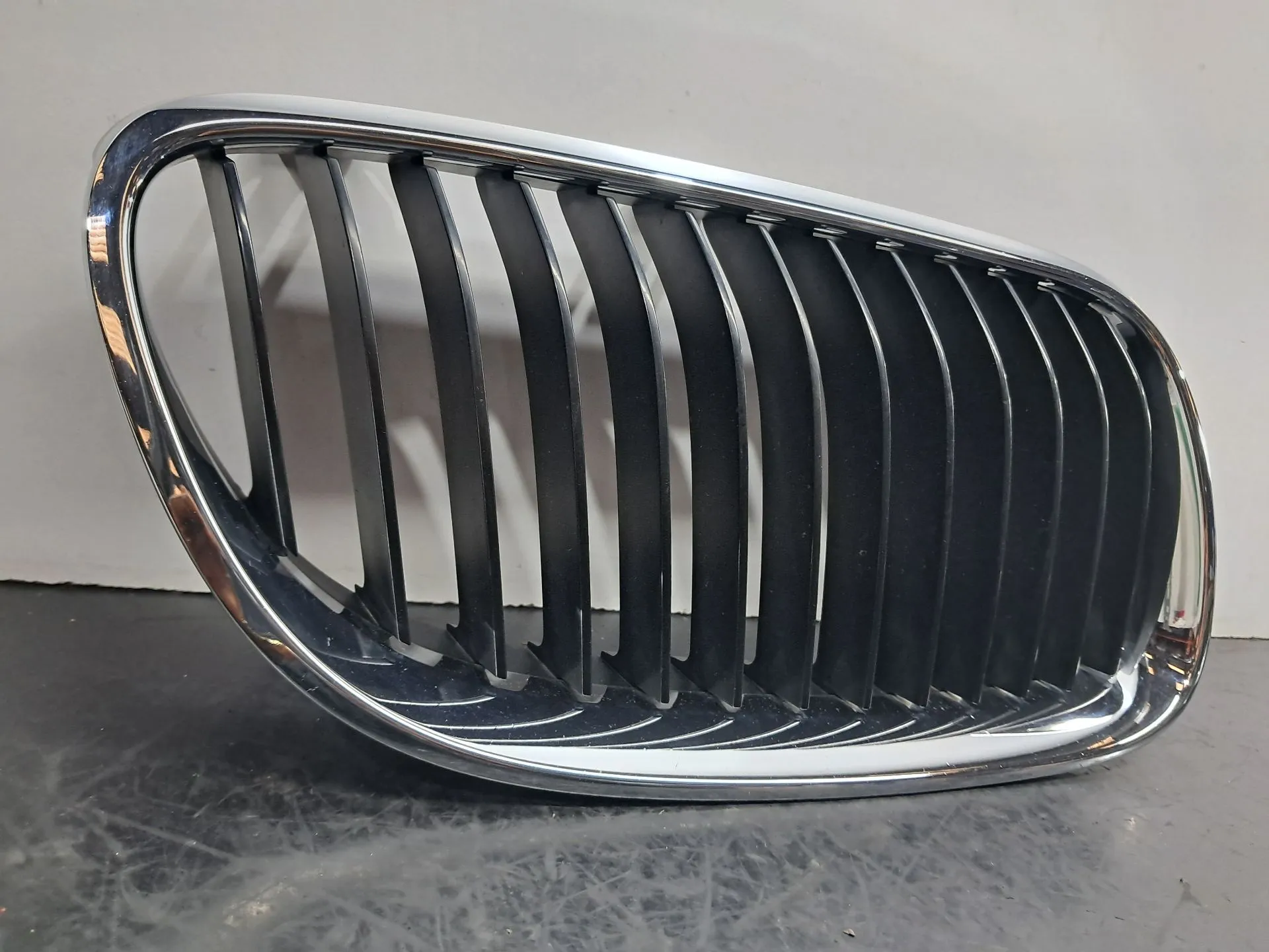 Rejilla delantera BMW 3 Cabriolet (E93) Imagem-1