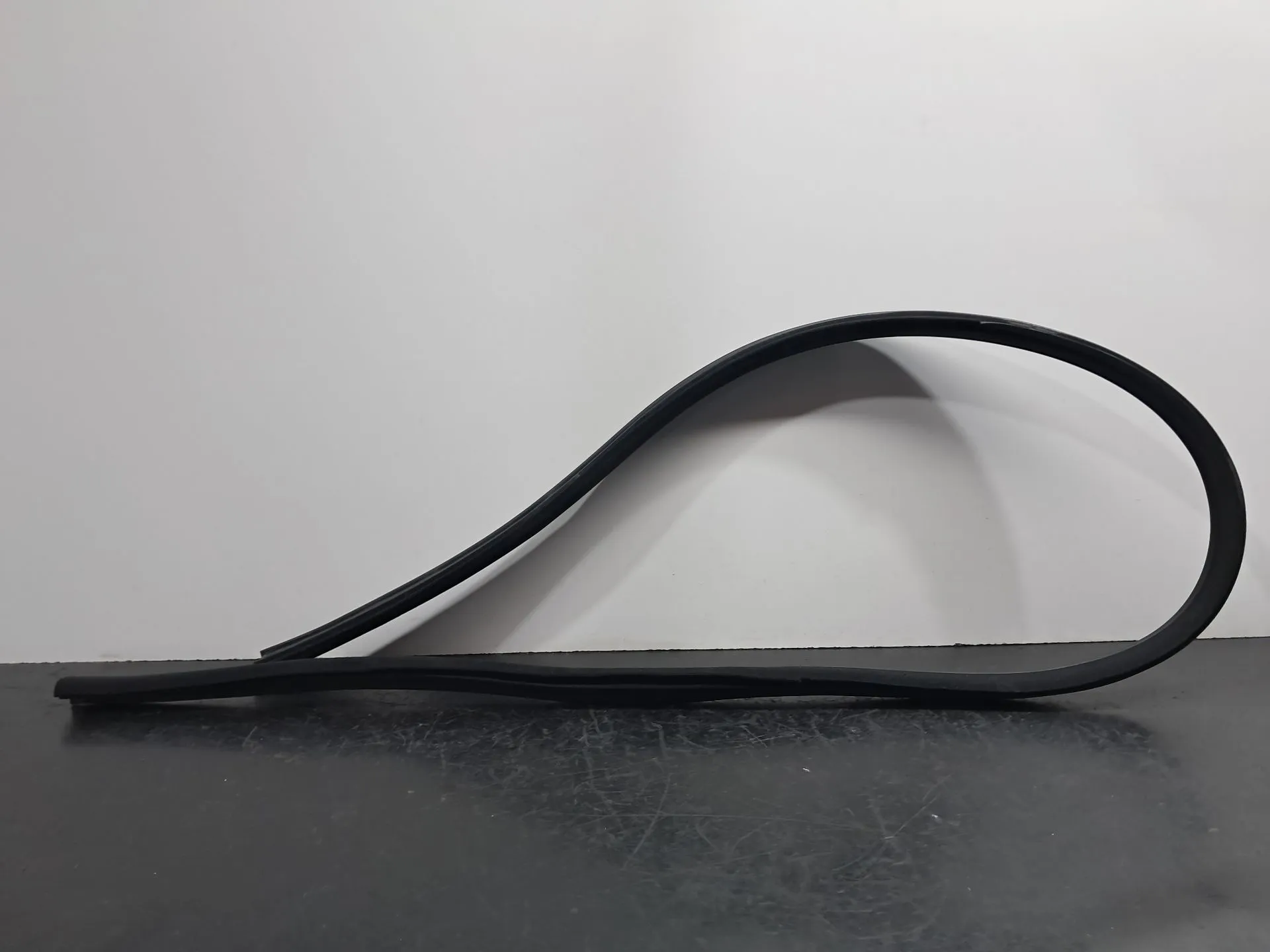 Generic rubber MERCEDES-BENZ Classe E Cabriolet (A207) Imagem-1