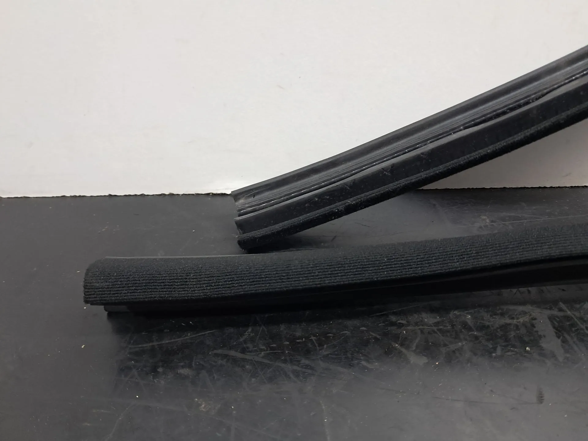 Generic rubber MERCEDES-BENZ Classe E Cabriolet (A207) Imagem-2