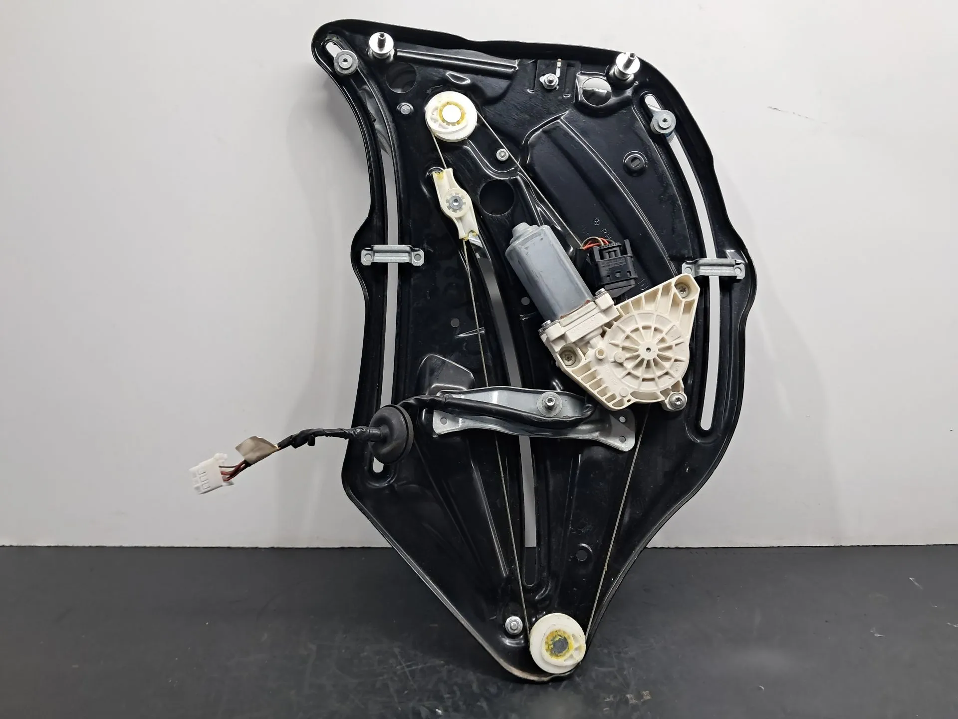 Right rear window regulator MERCEDES-BENZ Classe E Cabriolet (A207) Imagem-2