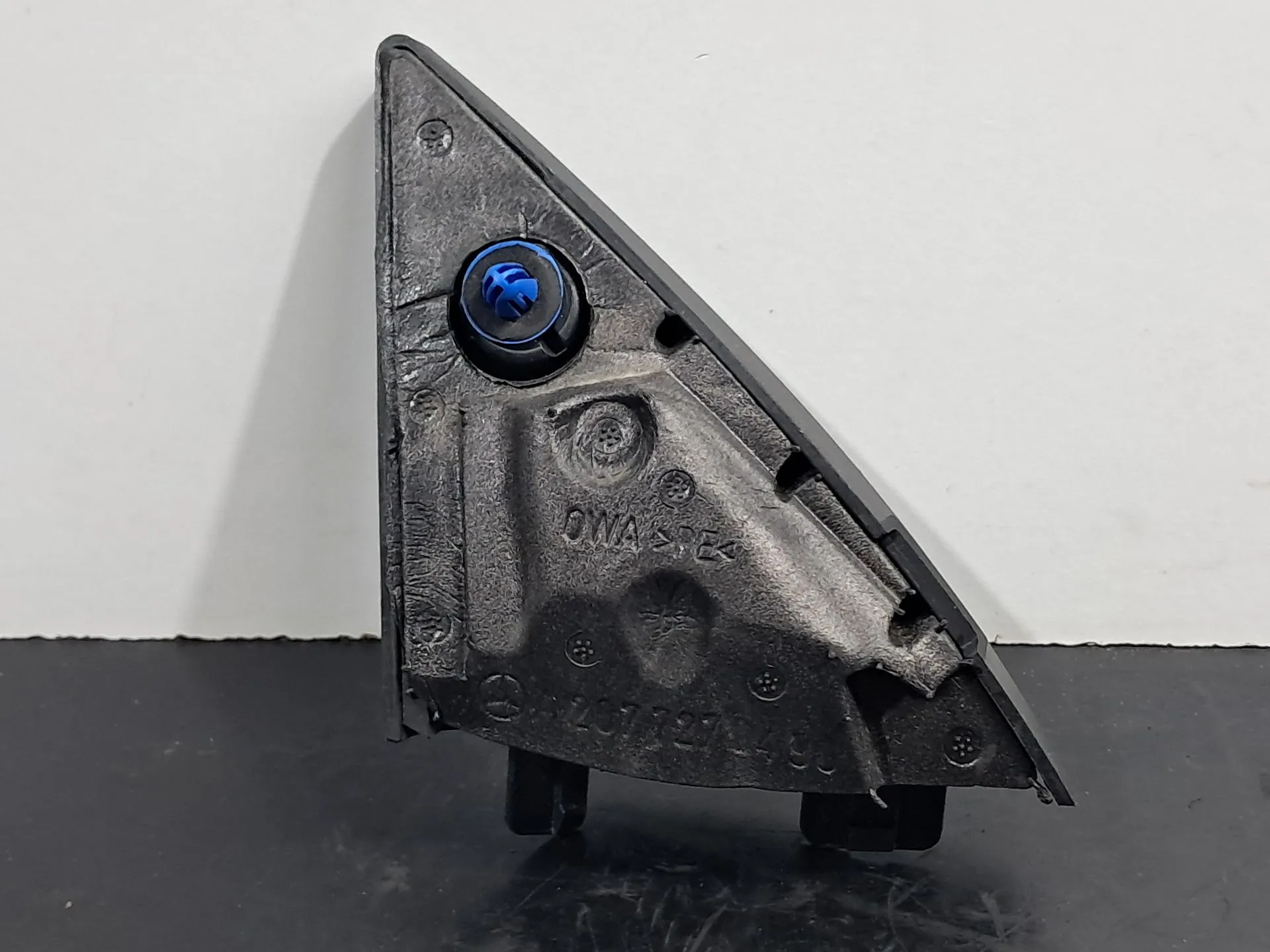 Colonne de son MERCEDES-BENZ Classe E Cabriolet (A207) Imagem-1