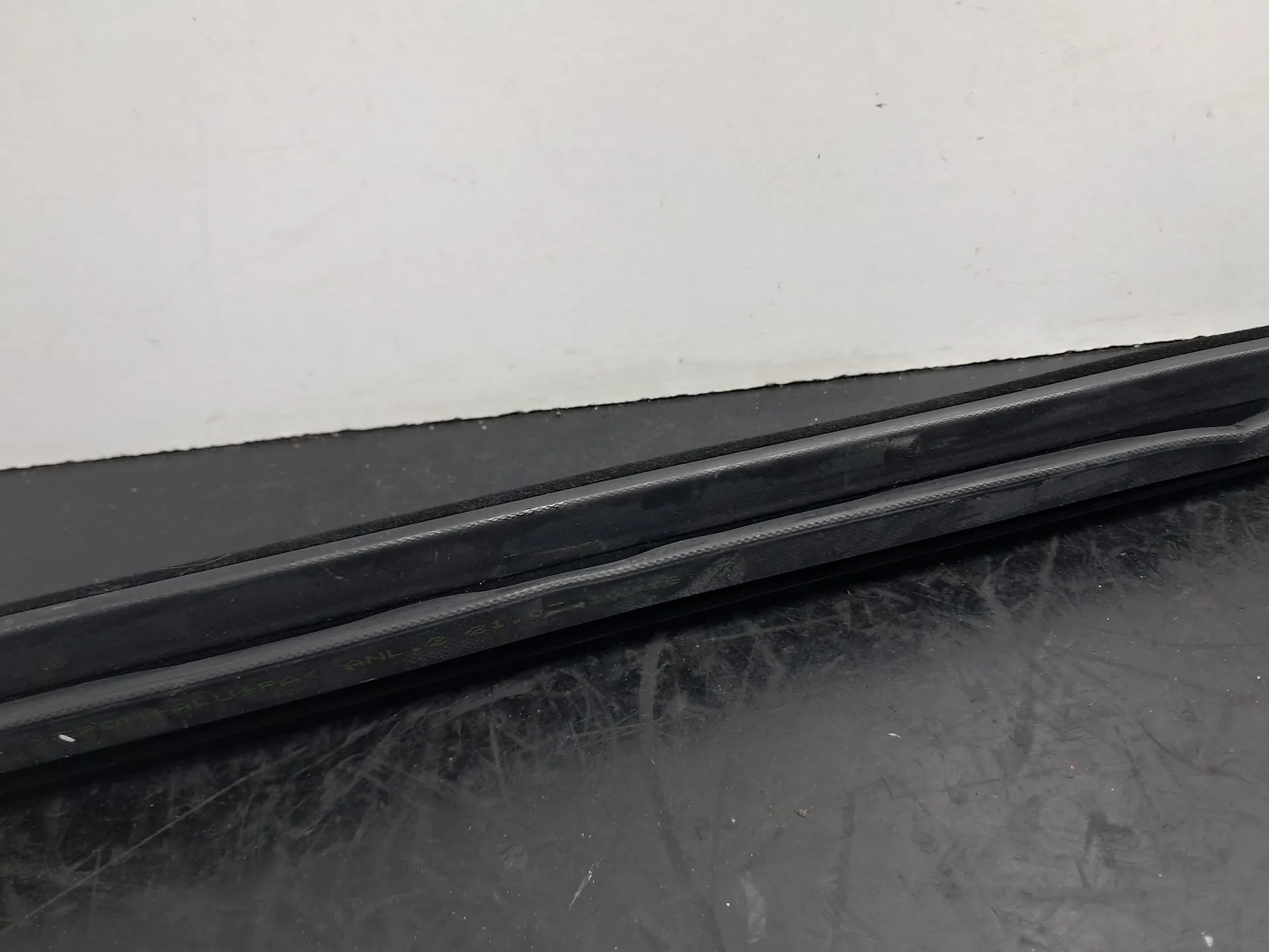 Raspador Vidrio de Puerta Trasera Izquierda MERCEDES-BENZ Classe E Cabriolet (A207) Imagem-3
