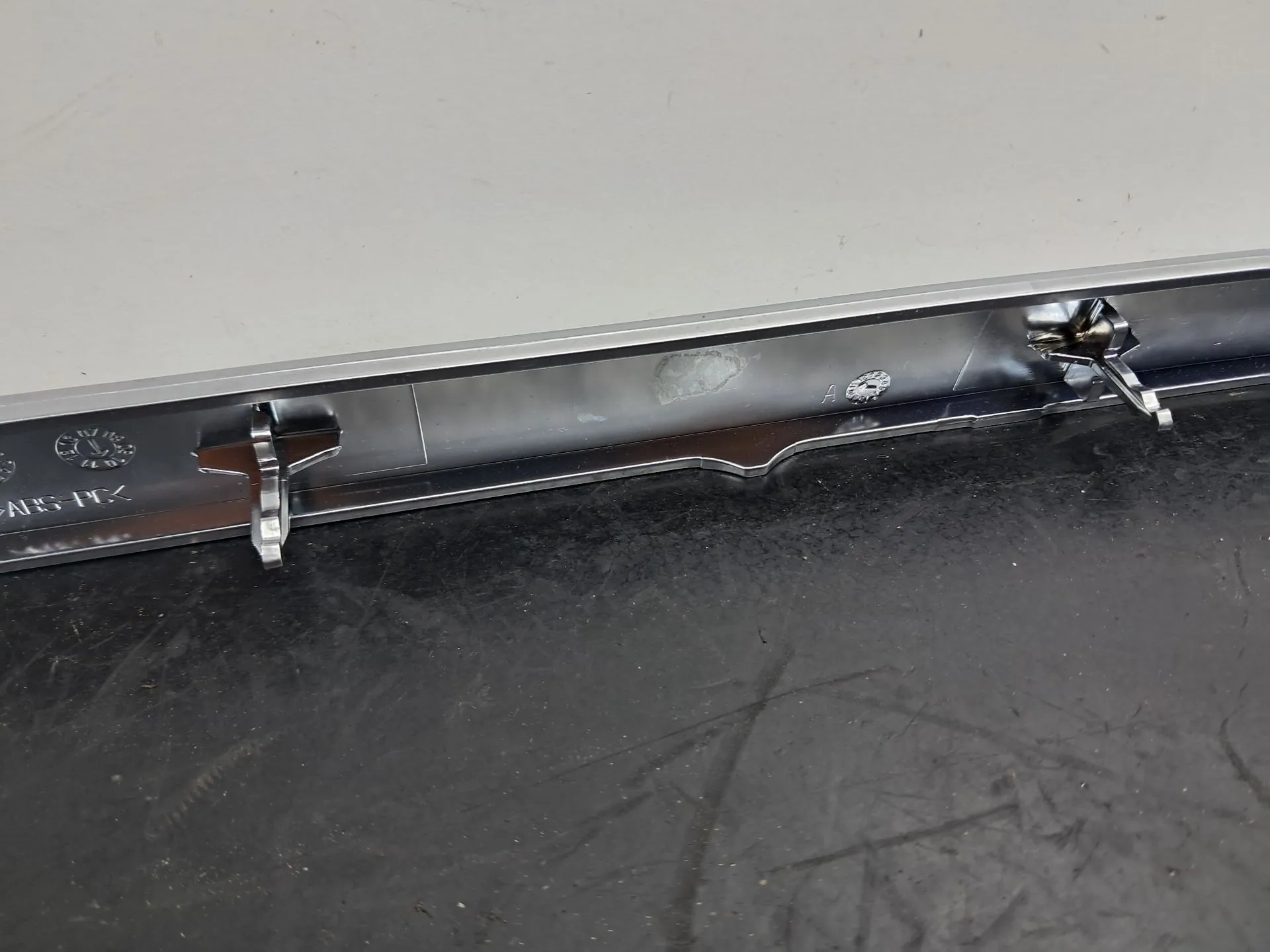 Modanatura porta anteriore destra MERCEDES-BENZ Classe E Cabriolet (A207) Imagem-9