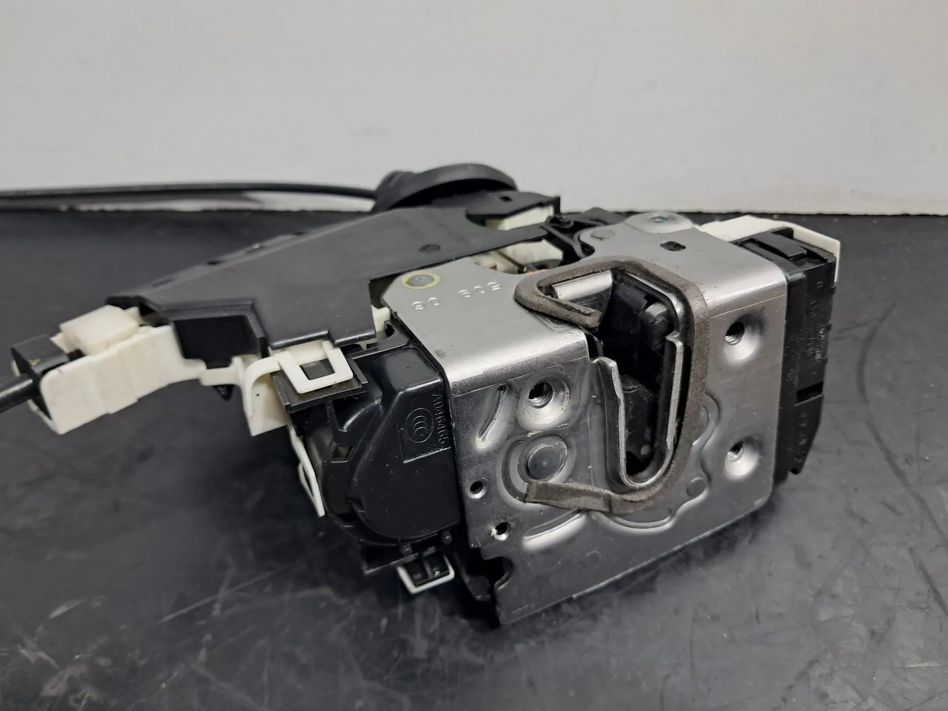 Serrure Avant Droite MERCEDES-BENZ Classe E Cabriolet (A207) Imagem-4