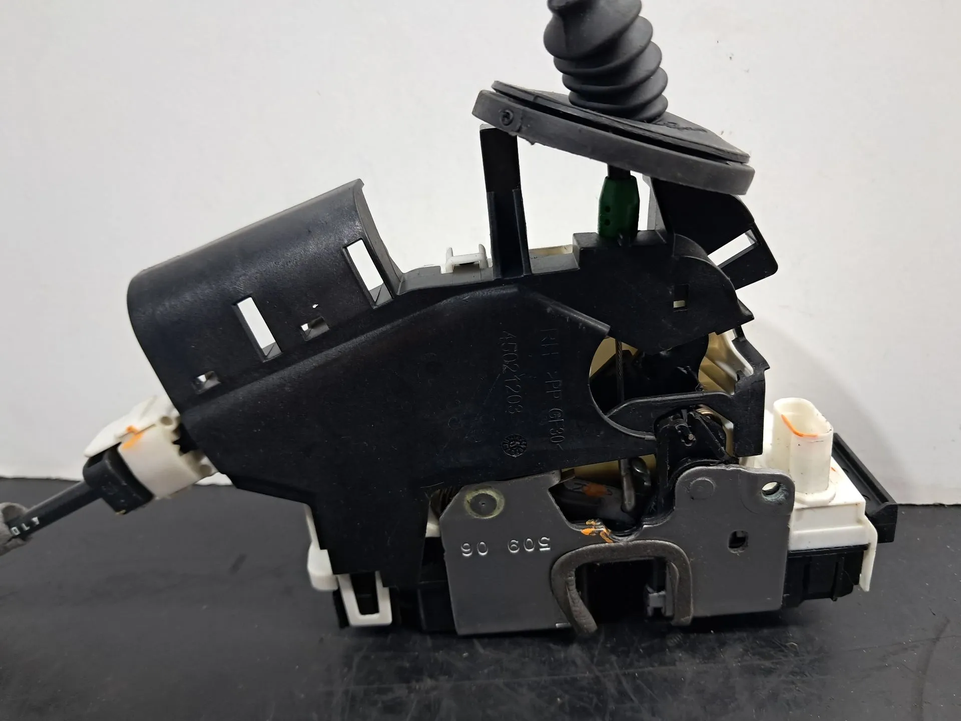 Serrure Avant Droite MERCEDES-BENZ Classe E Cabriolet (A207) Imagem-2
