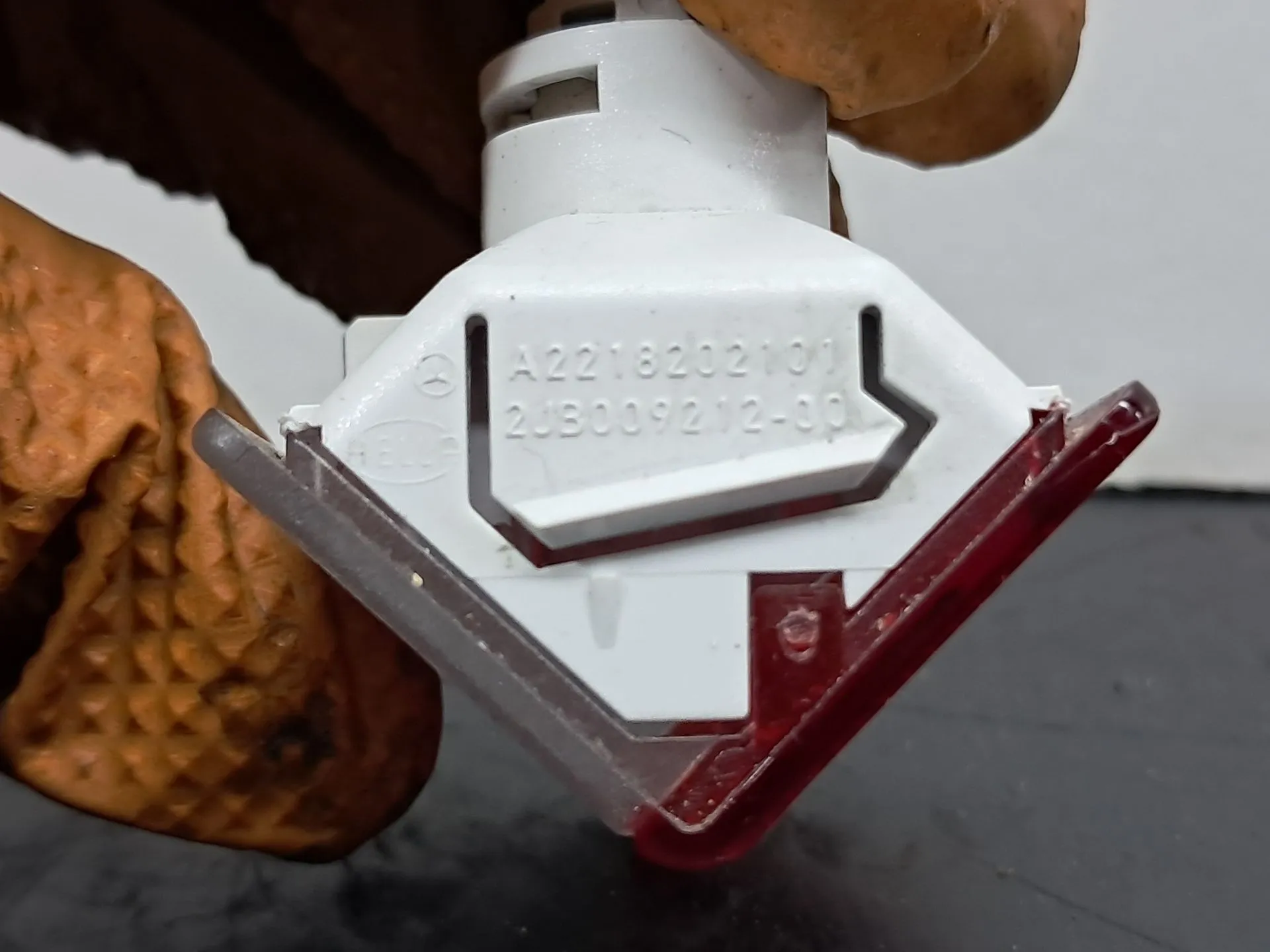 Luz interior MERCEDES-BENZ Classe E Cabriolet (A207) Imagem-4