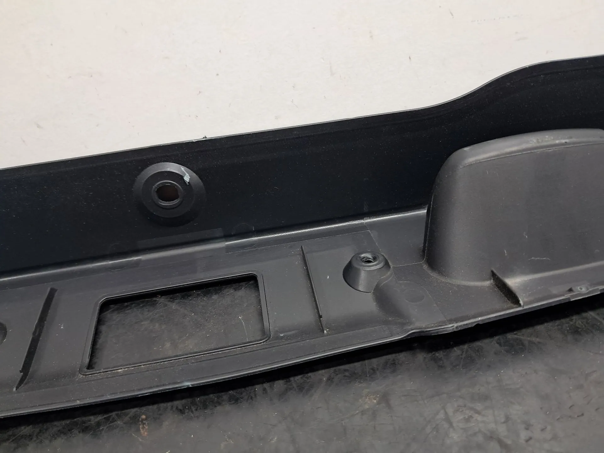 Moldura puerta / tapa del maletero MERCEDES-BENZ Classe E Cabriolet (A207) Imagem-9