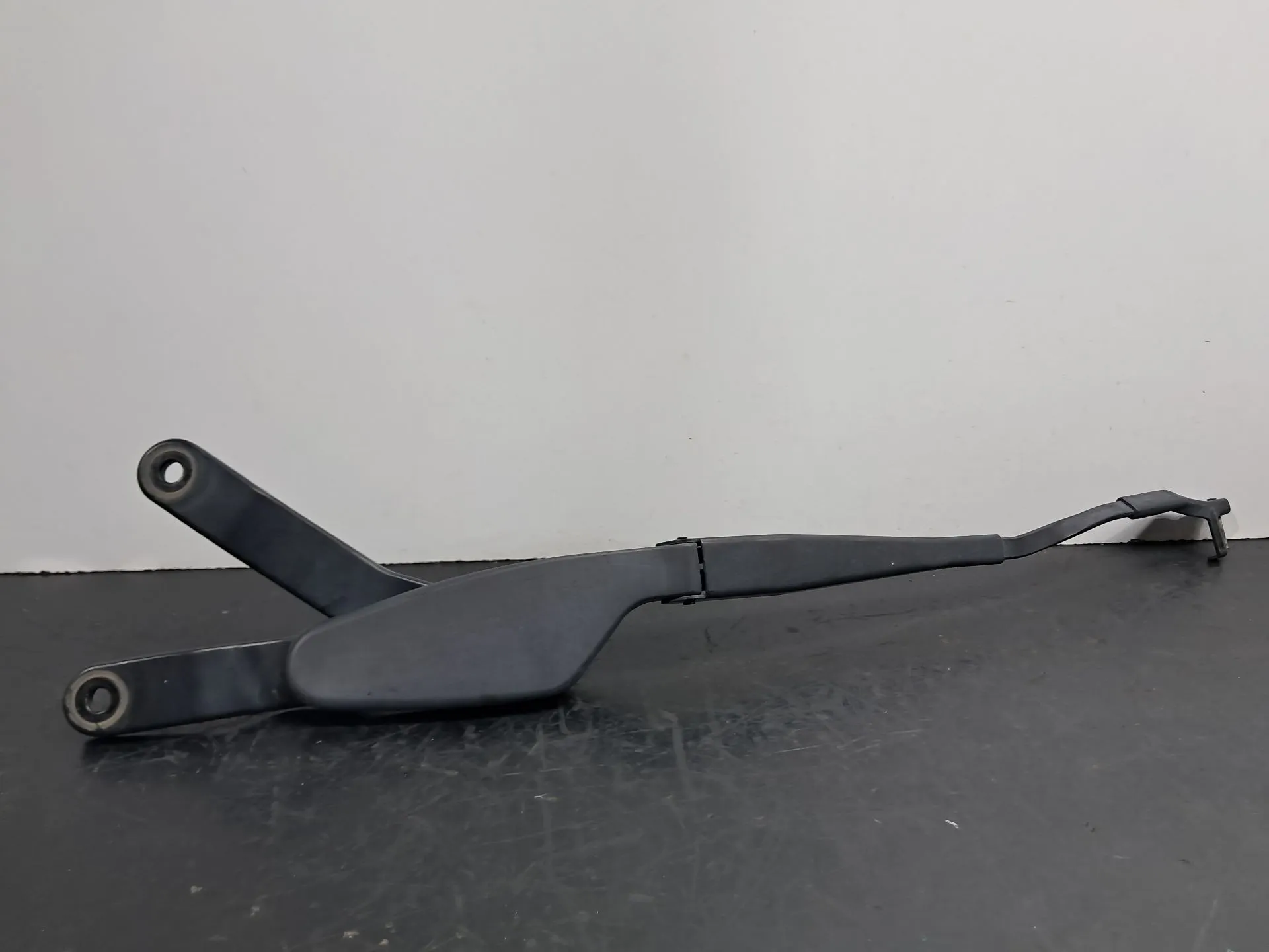 Bras de balai avant Droite MERCEDES-BENZ Classe E Cabriolet (A207)