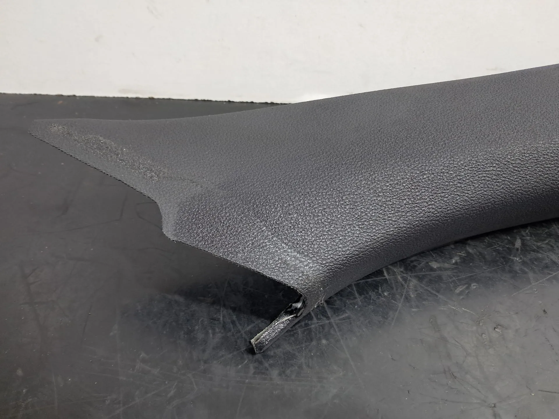 Revestimientos pilar A derecho MERCEDES-BENZ Classe E Cabriolet (A207) Imagem-1