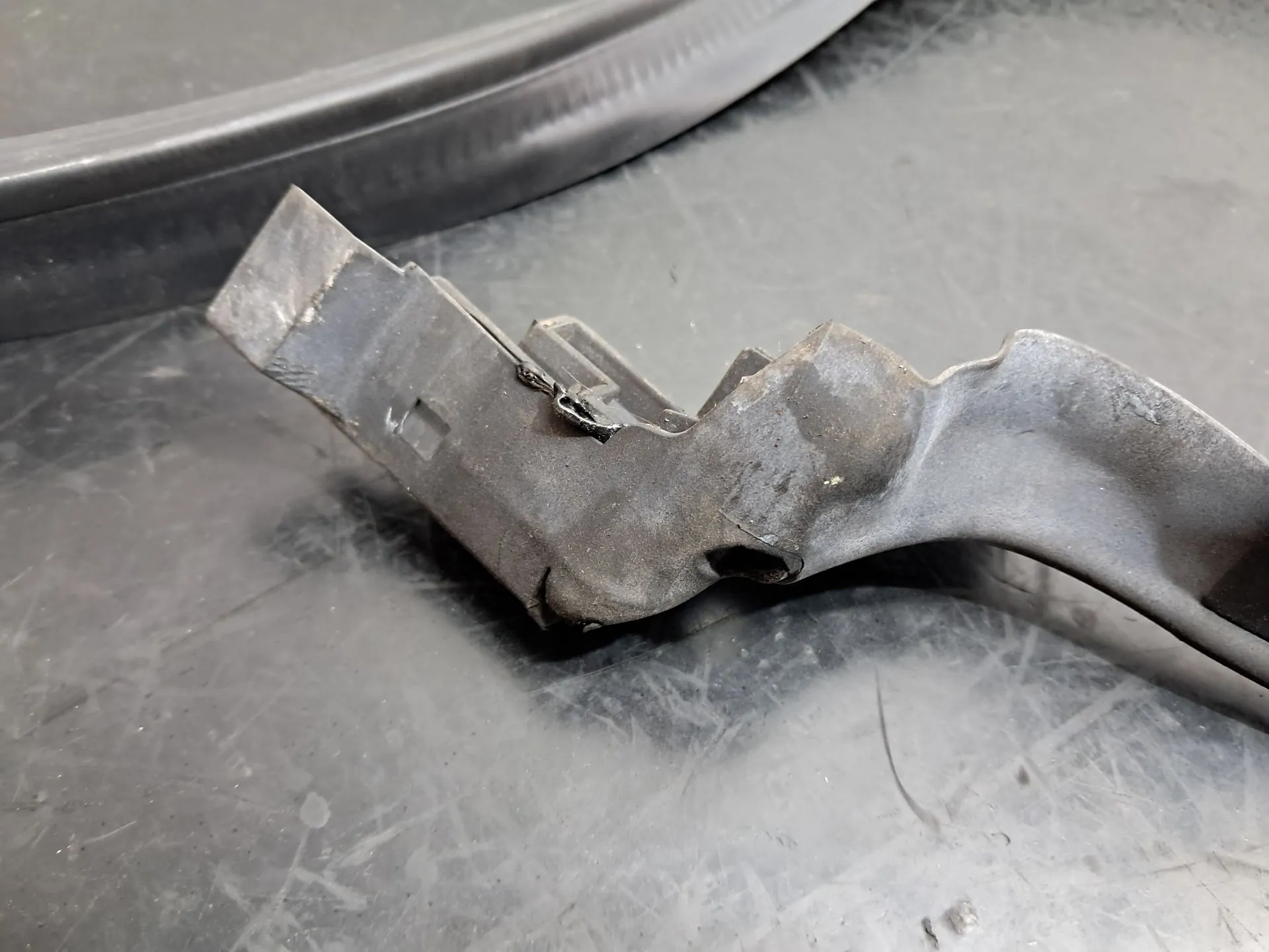 Gomma generica MERCEDES-BENZ Classe E Cabriolet (A207) Imagem-1