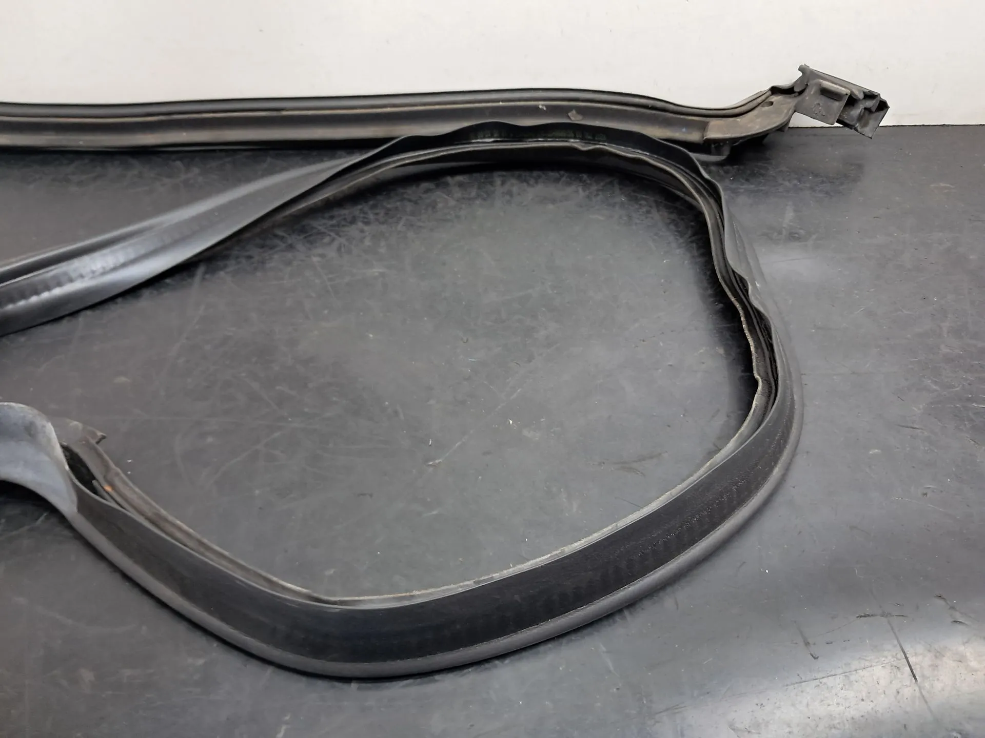 Gomma generica MERCEDES-BENZ Classe E Cabriolet (A207) Imagem-2