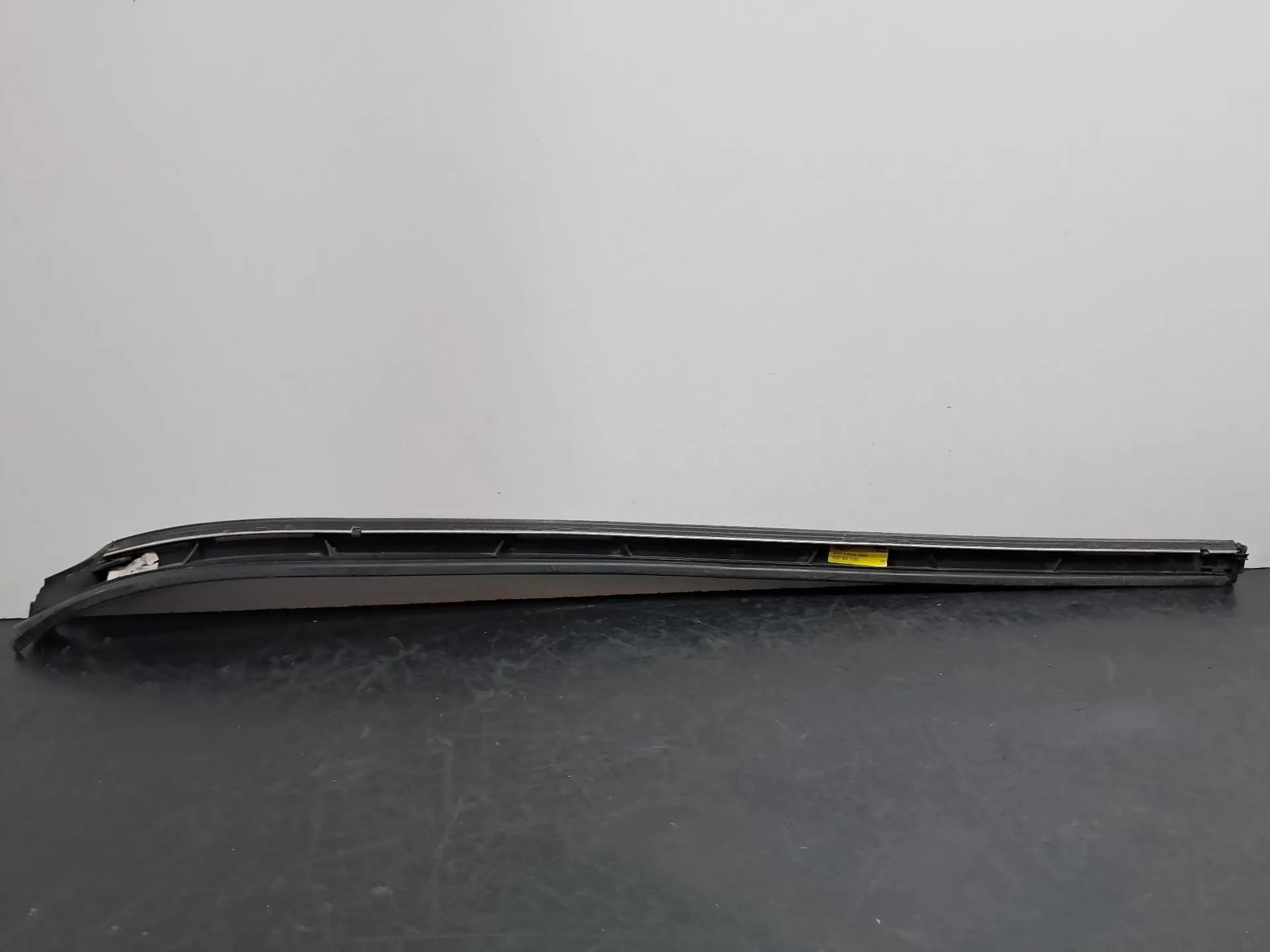 Moulure pare-brise gauche MERCEDES-BENZ Classe E Cabriolet (A207) Imagem-6