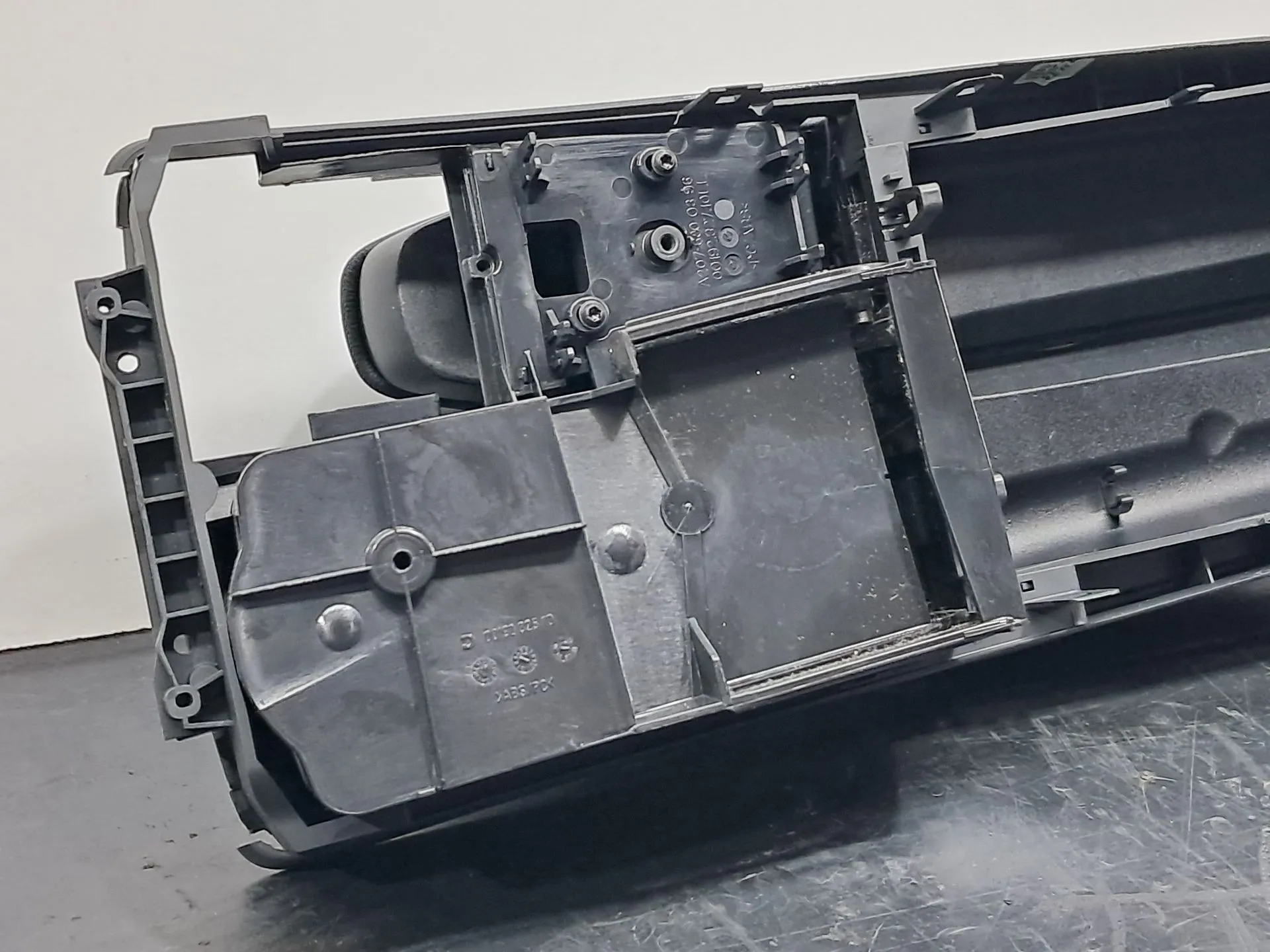 Apoyobrazos MERCEDES-BENZ Classe E Cabriolet (A207) Imagem-11