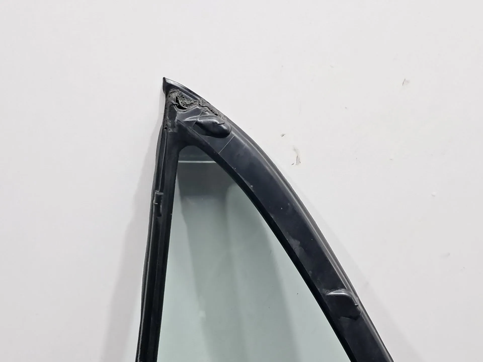 Right rear triangle window TOYOTA Corolla Hatchback (_E12_) Imagem-6