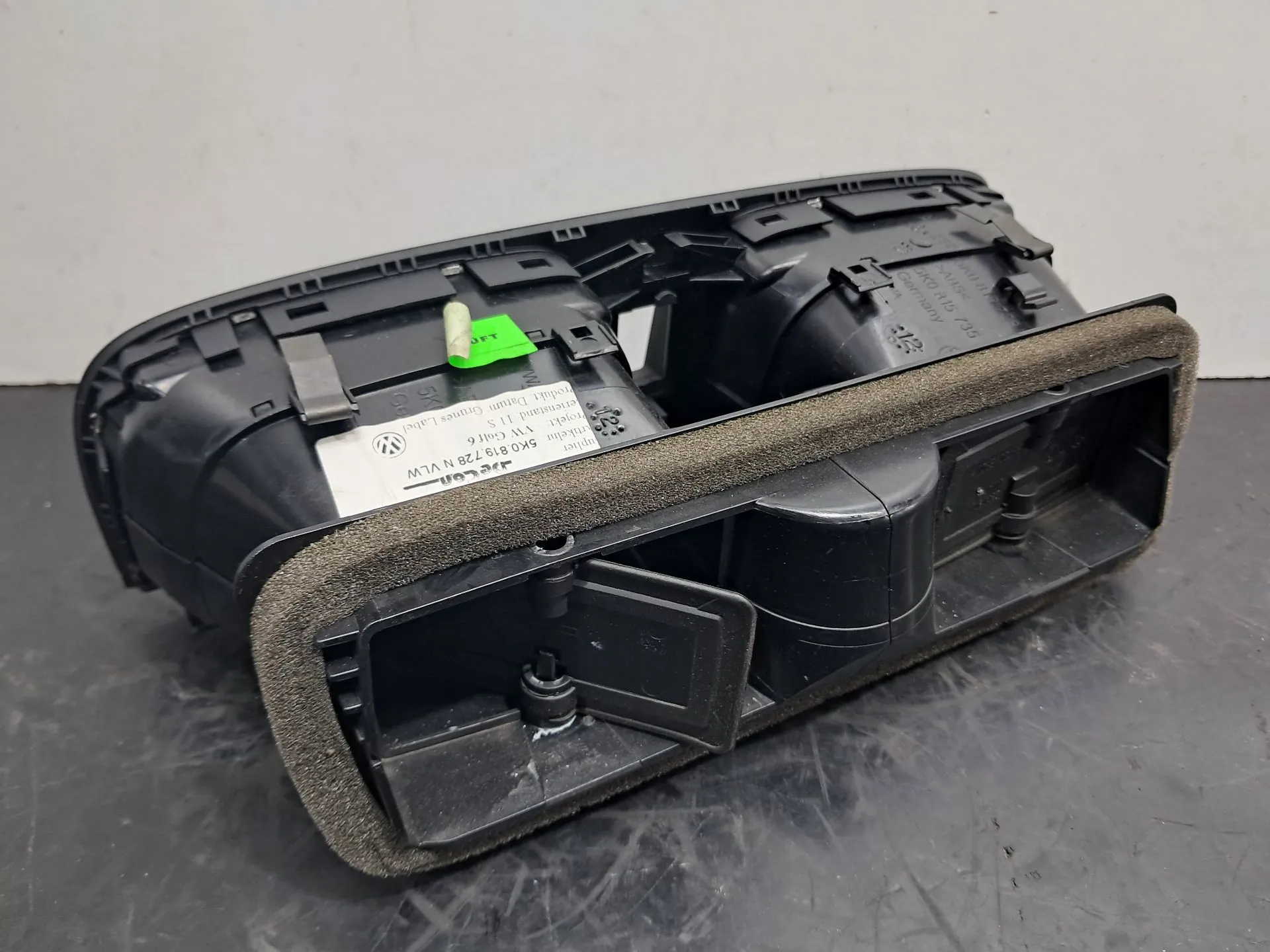 Diffuser / air vent VOLKSWAGEN Golf VI (5K1) Imagem-3