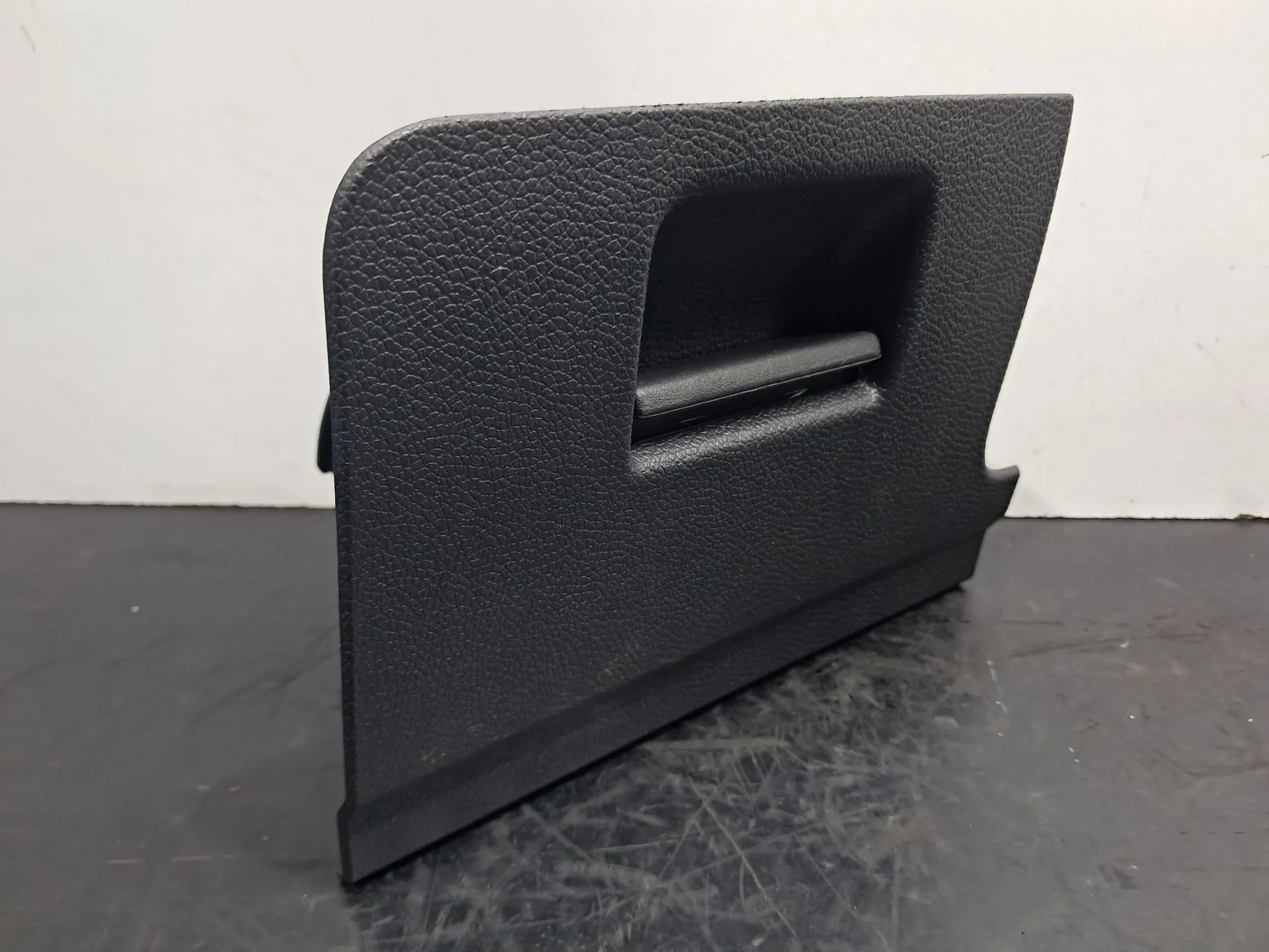 Boîte à gants VOLKSWAGEN Golf VI (5K1)