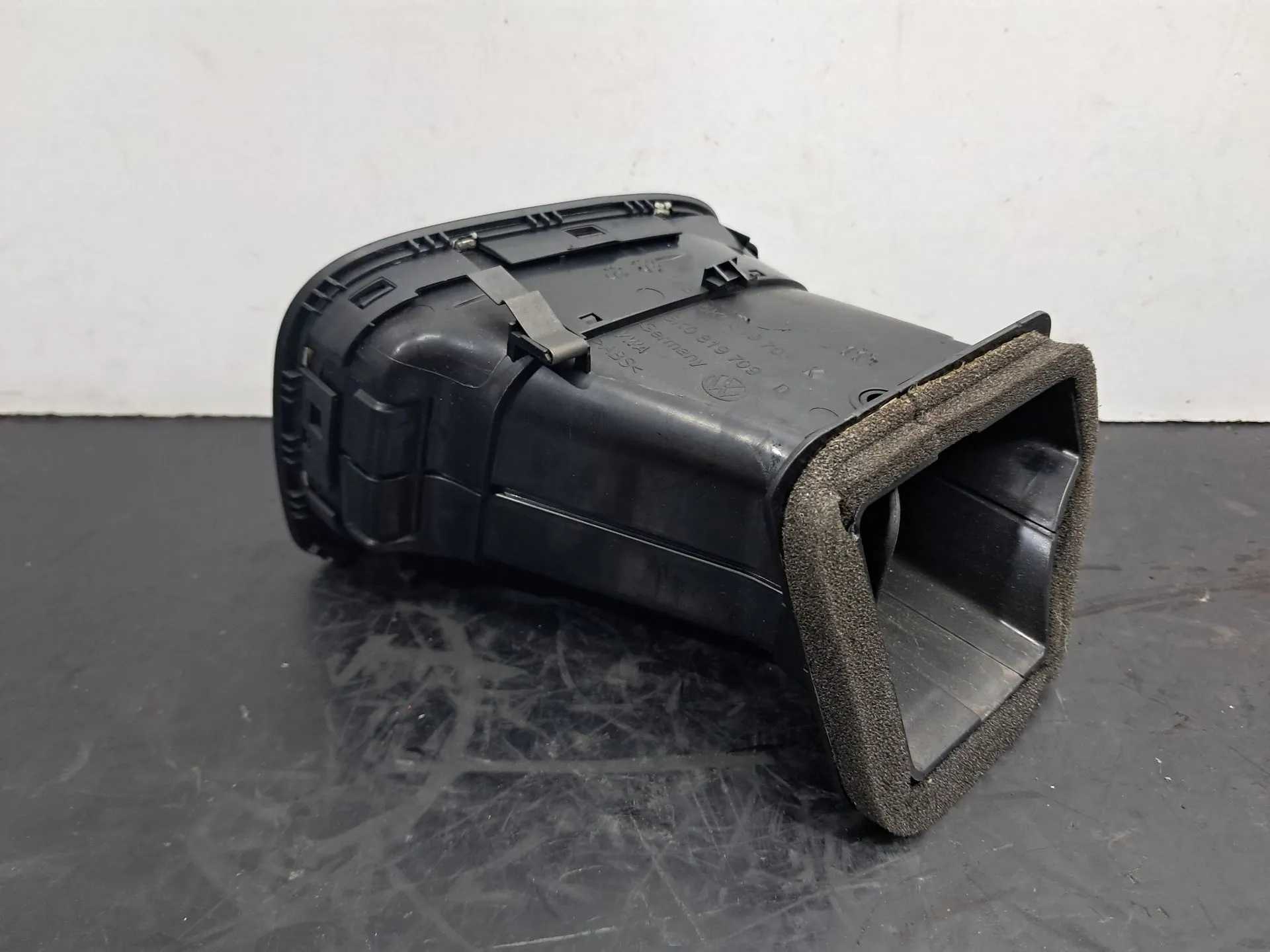 Diffuser / air vent VOLKSWAGEN Golf VI (5K1) Imagem-2