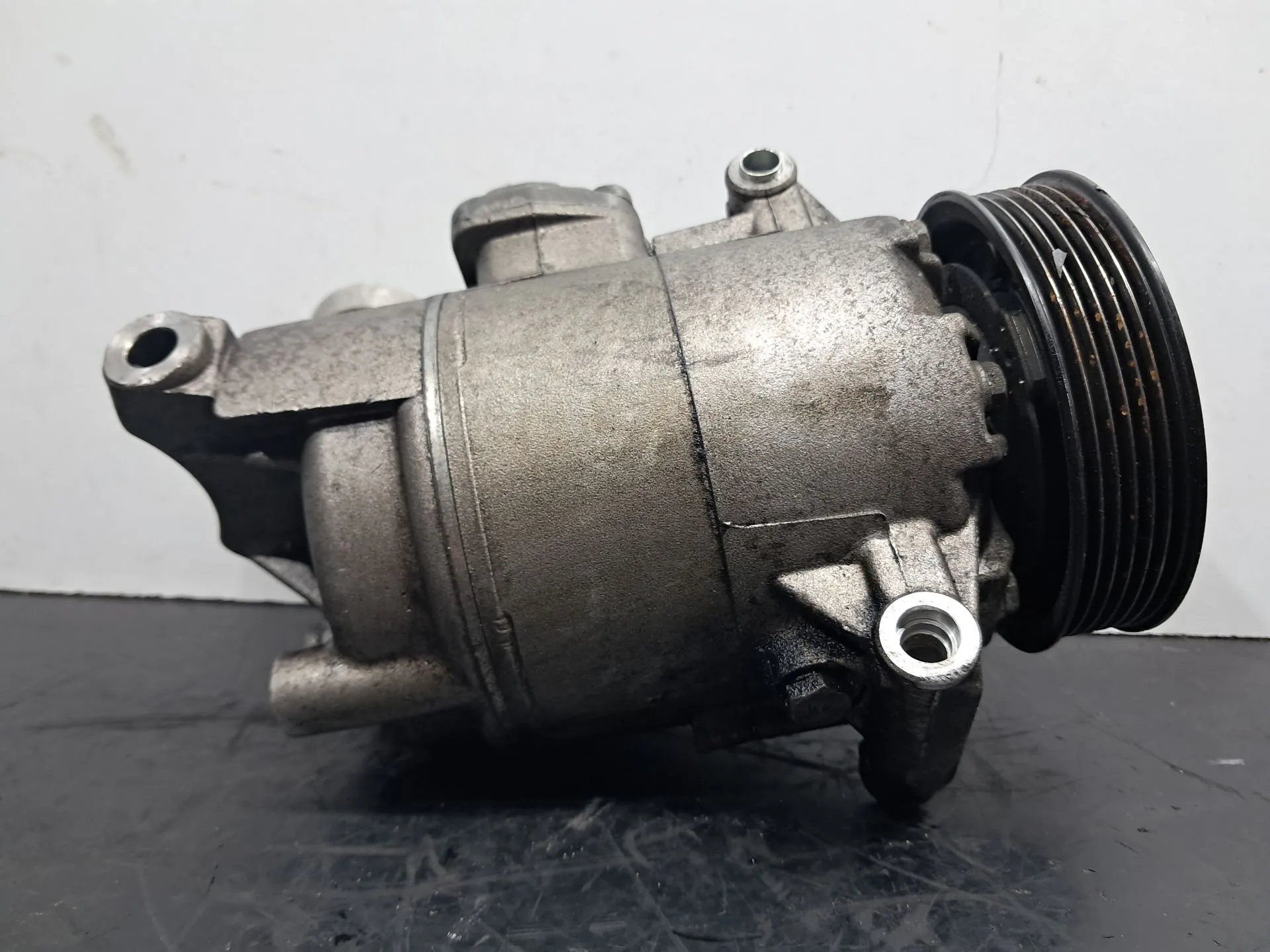 Compressor AC VOLKSWAGEN Golf VI (5K1) Imagem-4