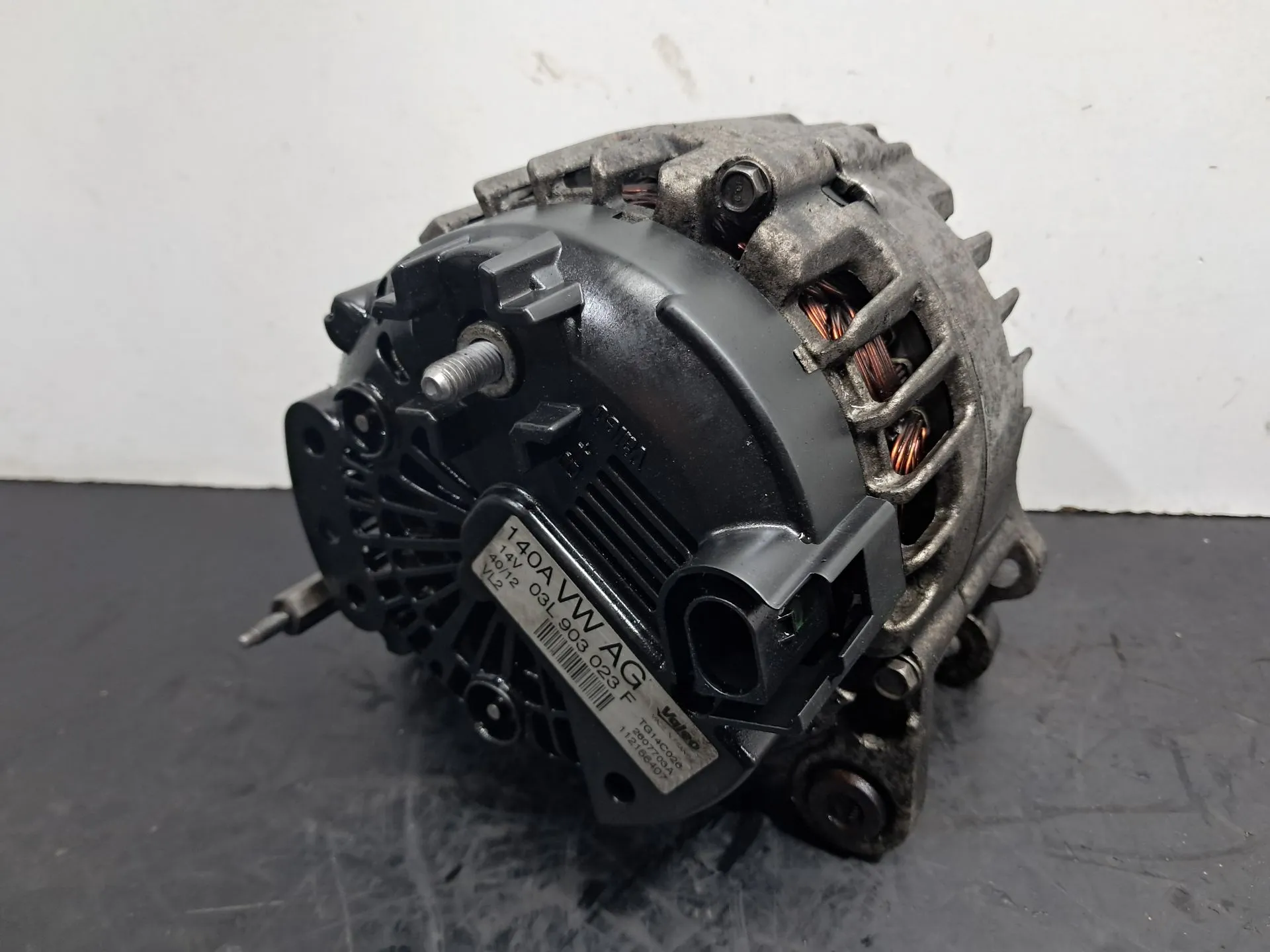 Alternador VOLKSWAGEN Golf VI (5K1) Imagem-1