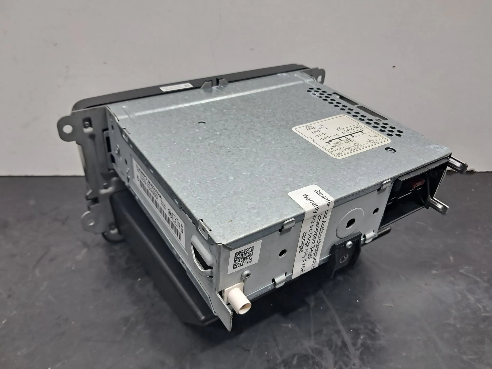 Rádio / auto-rádio VOLKSWAGEN Golf VI (5K1) Imagem-2