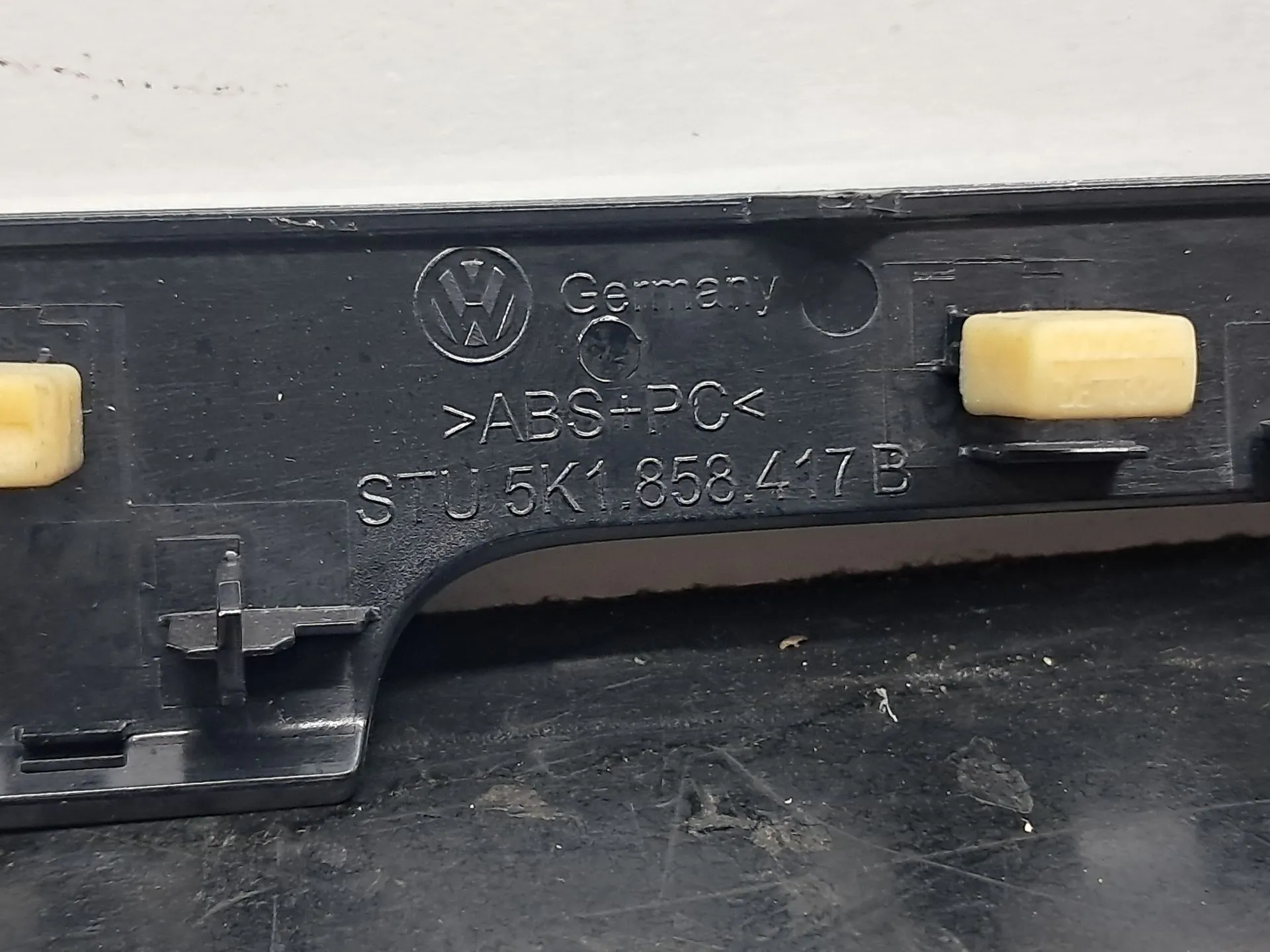 Friso tablier VOLKSWAGEN Golf VI (5K1) Imagem-3