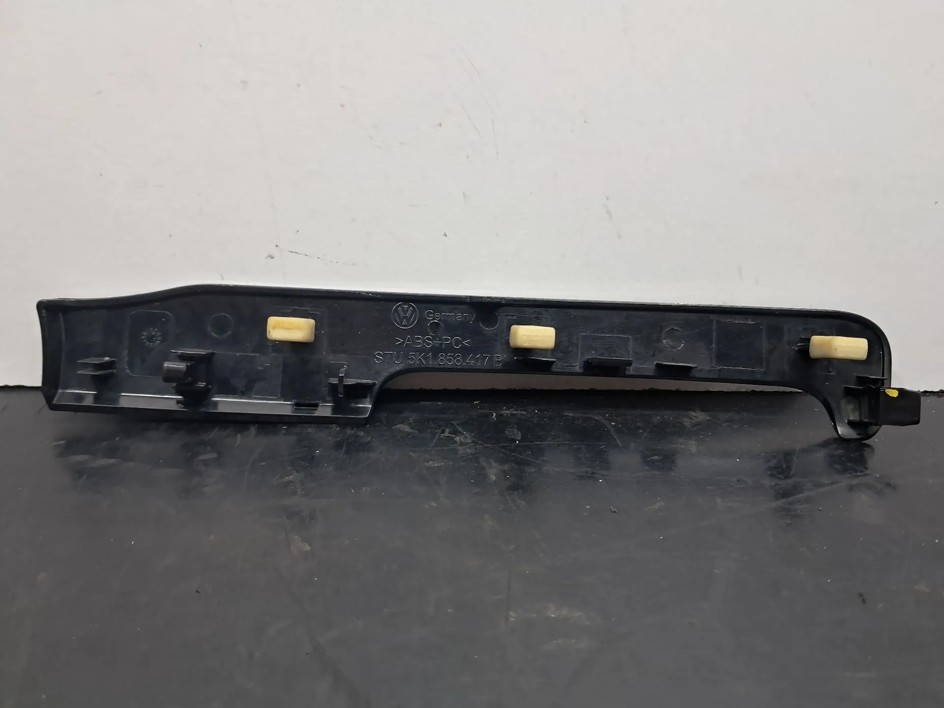 Friso tablier VOLKSWAGEN Golf VI (5K1) Imagem-2