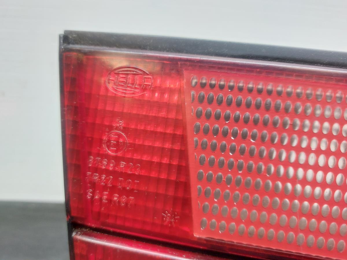 Feu de coffre Gauche BMW 5 (E34) Imagem-1