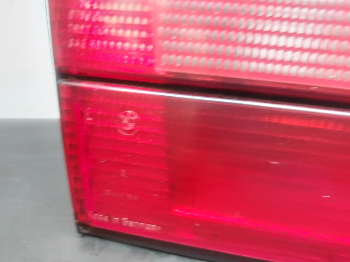 Feu de coffre Gauche BMW 5 (E34) Imagem-2