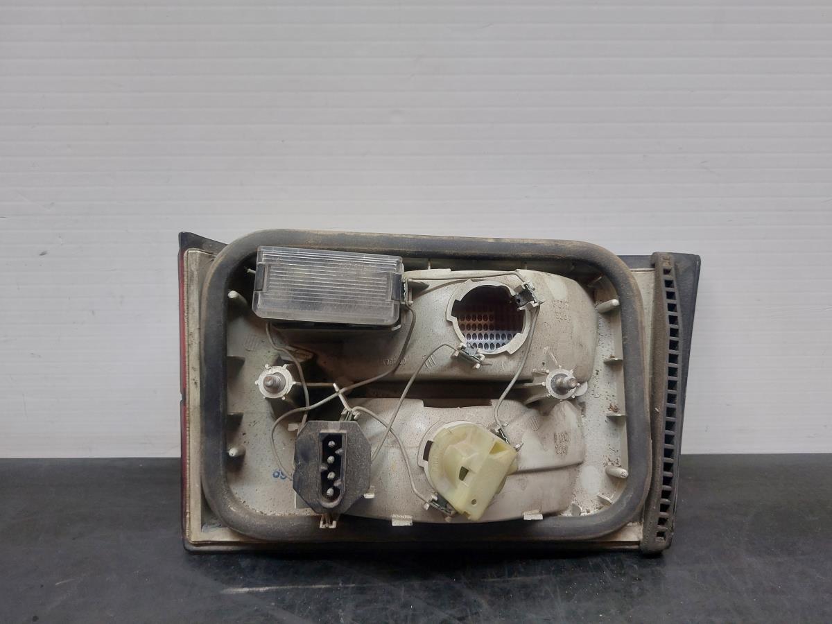 Feu de coffre Gauche BMW 5 (E34) Imagem-3