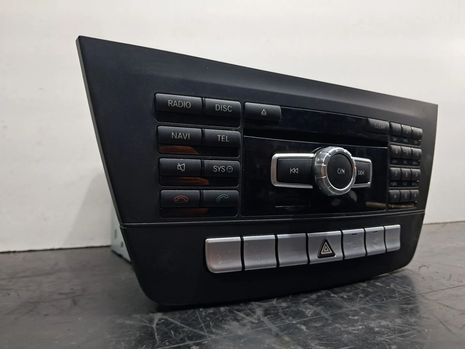 Rádio / auto-rádio MERCEDES-BENZ Classe C (W204) Imagem-2
