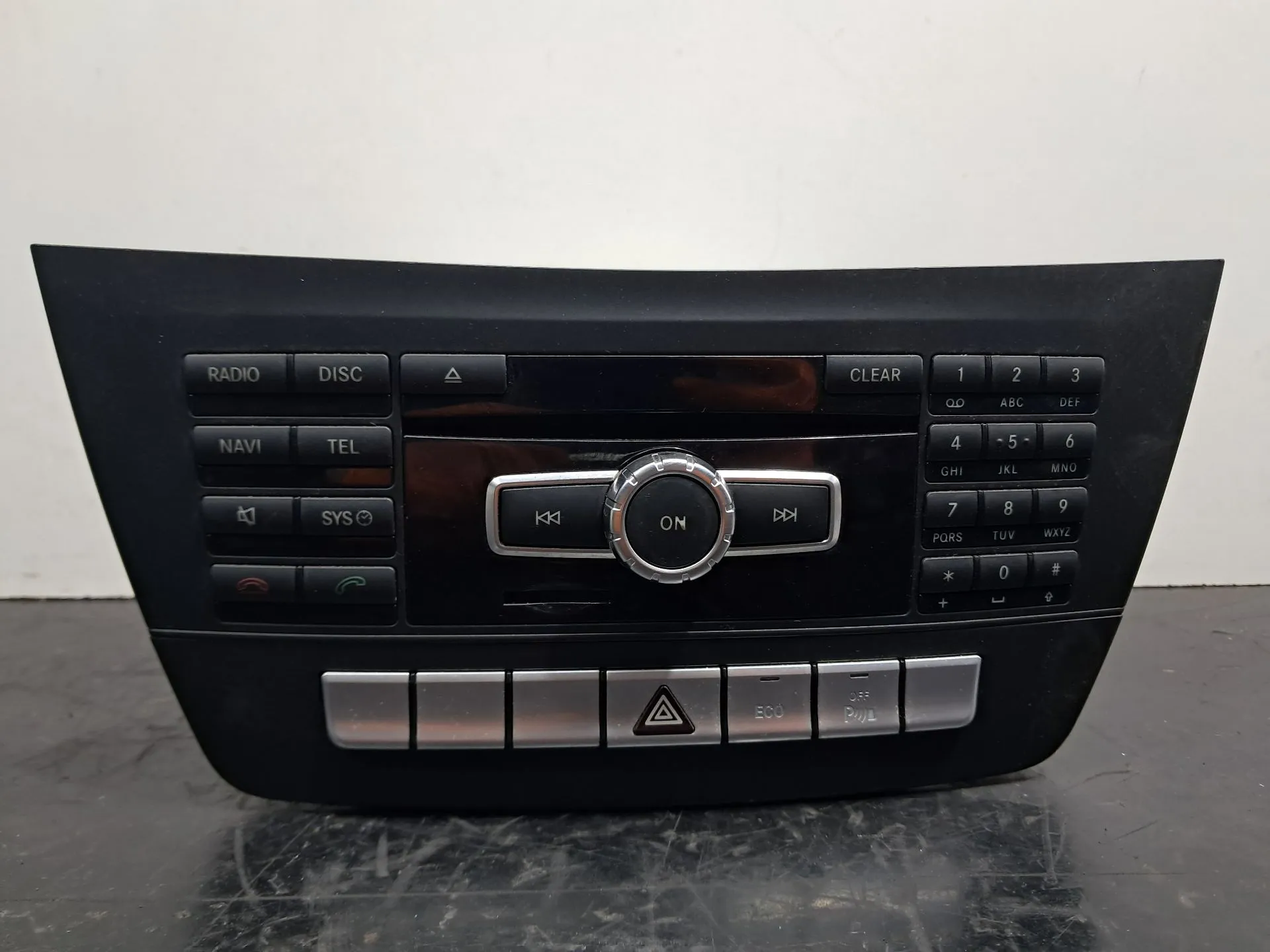 Rádio / auto-rádio MERCEDES-BENZ Classe C (W204) Imagem-1