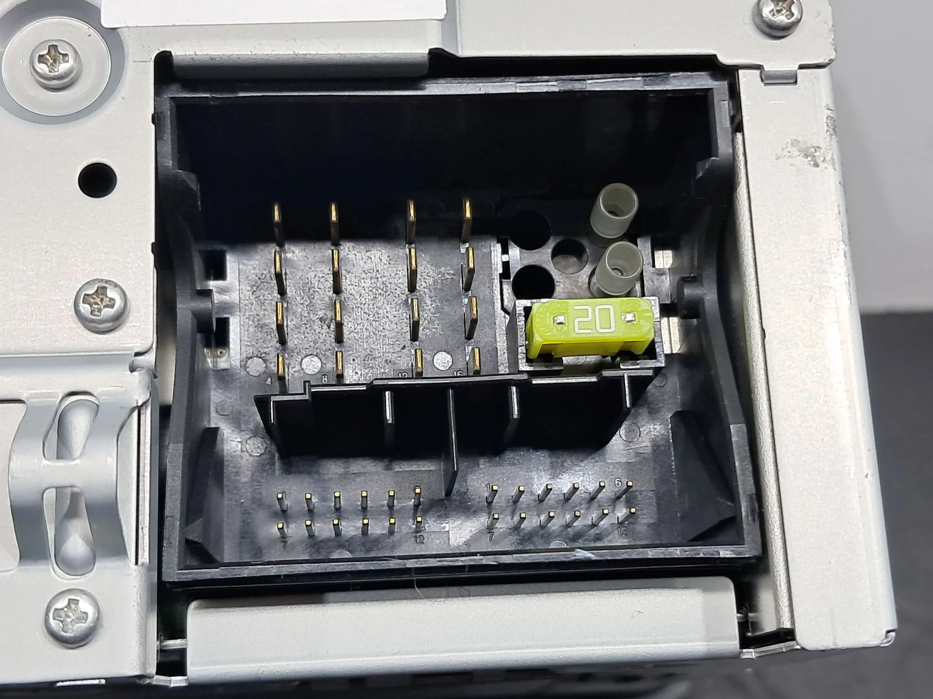 Rádio / auto-rádio MERCEDES-BENZ Classe C (W204) Imagem-10