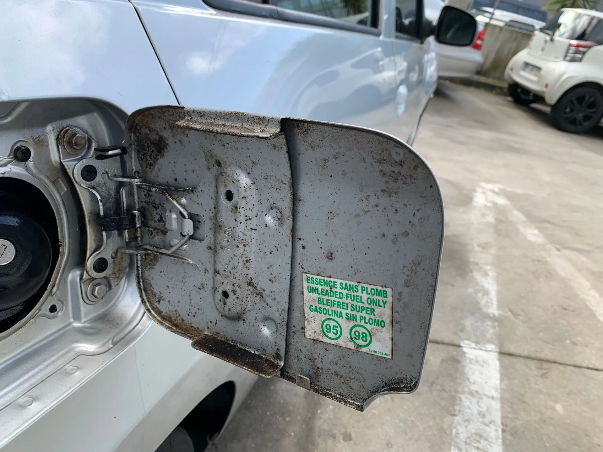 Tampa depósito combustível DACIA Logan MCV II (7S_) Imagem-1