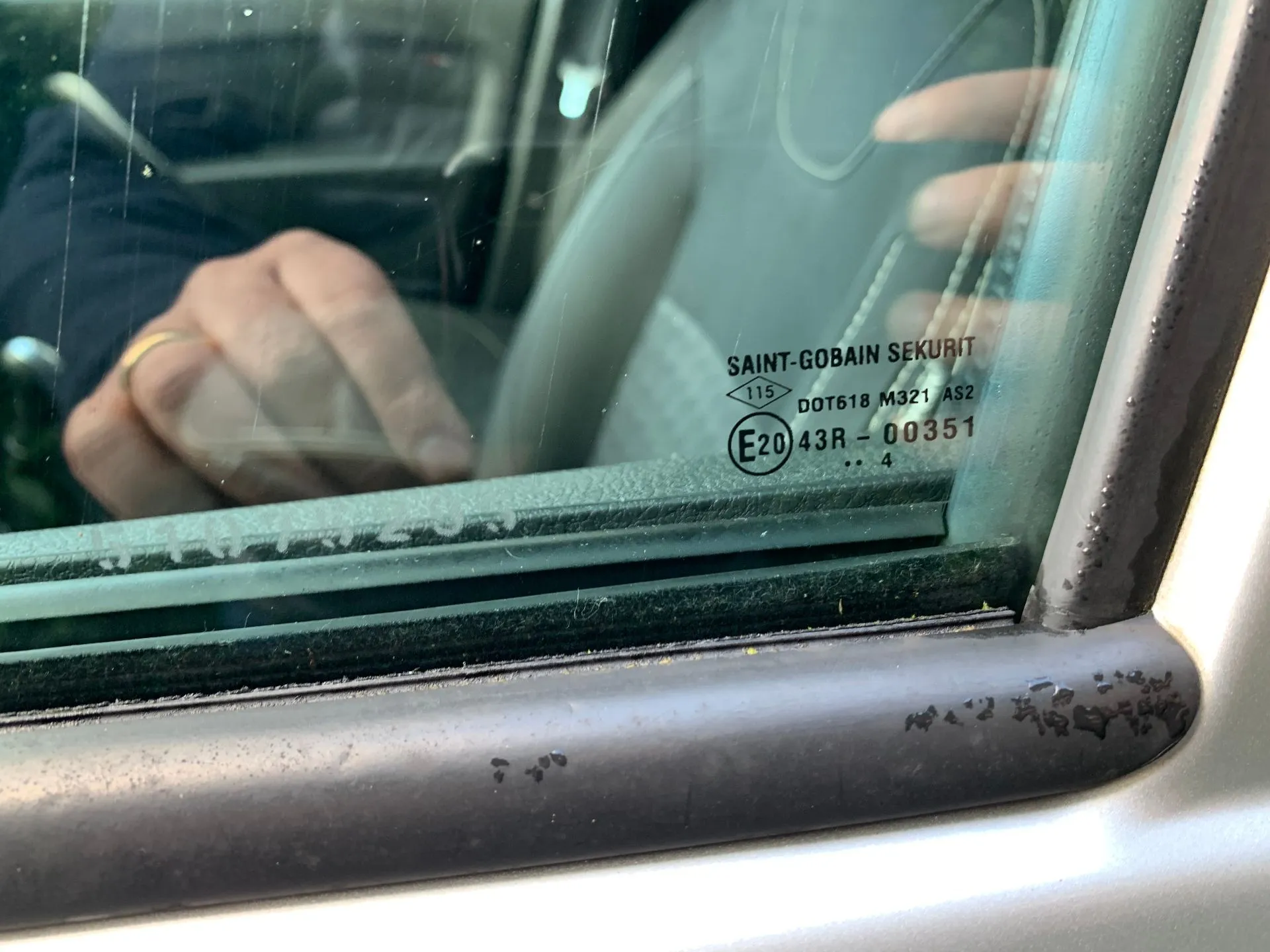Vidro porta frente esquerda DACIA Logan MCV II (7S_) Imagem-2