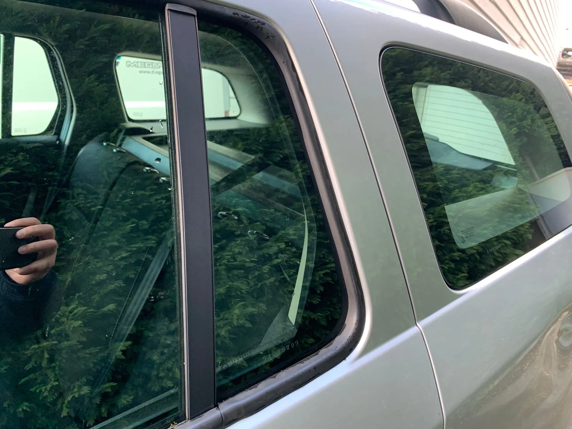 Vidro triangular da porta trás esquerdo DACIA Logan MCV II (7S_)