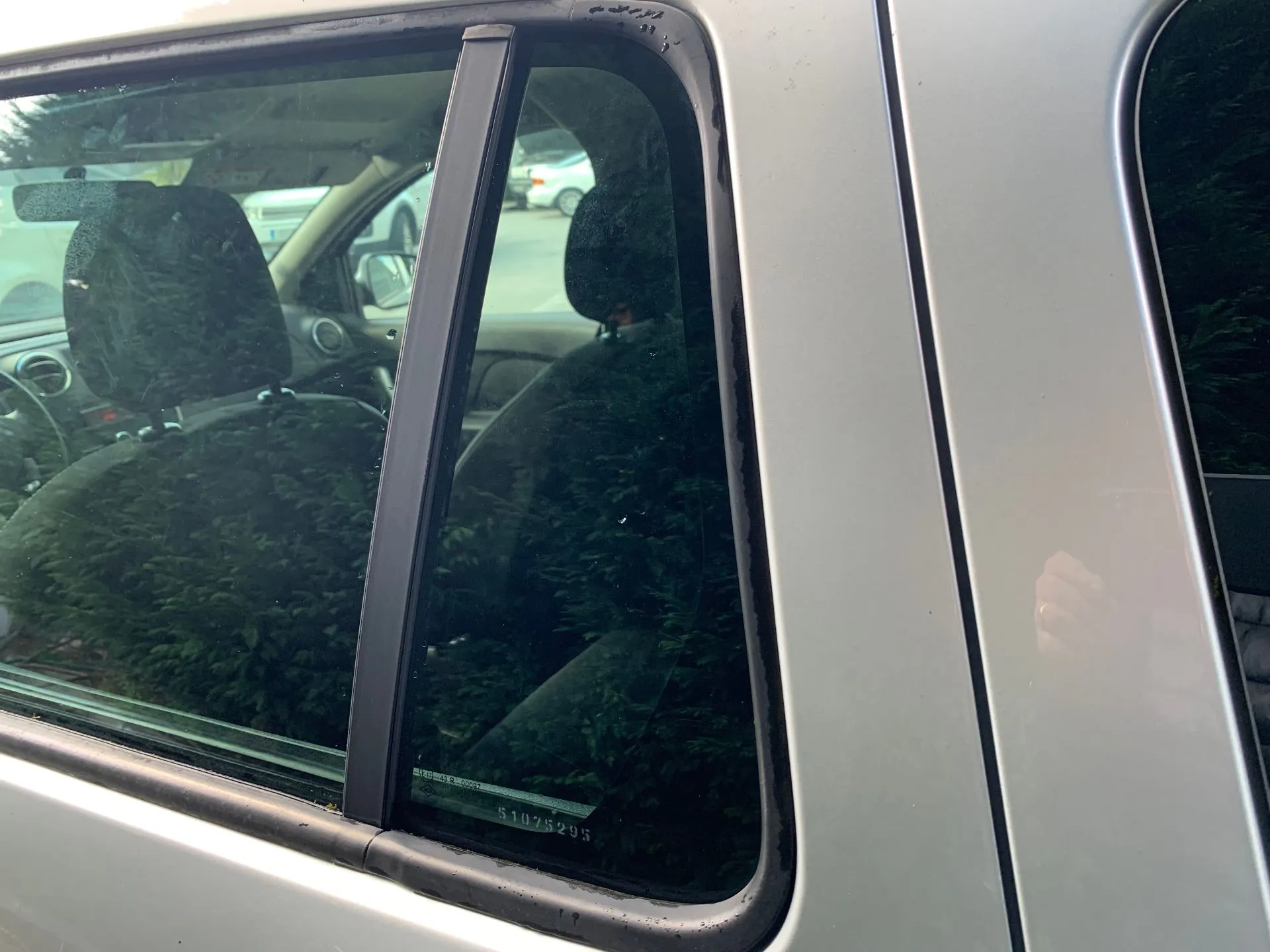 Vidro triangular da porta trás esquerdo DACIA Logan MCV II (7S_) Imagem-1